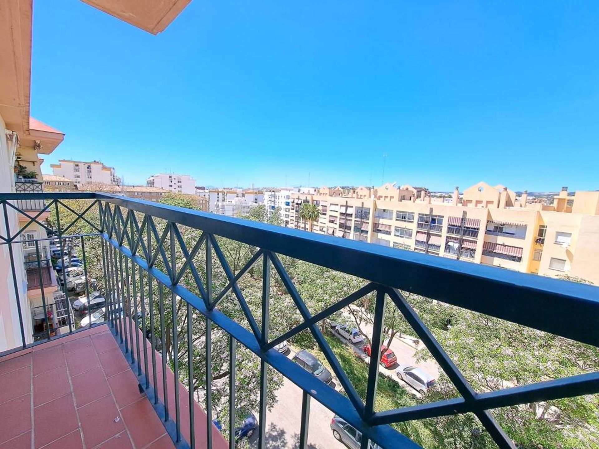 Condominium dans Estepona, Andalucía 11680706