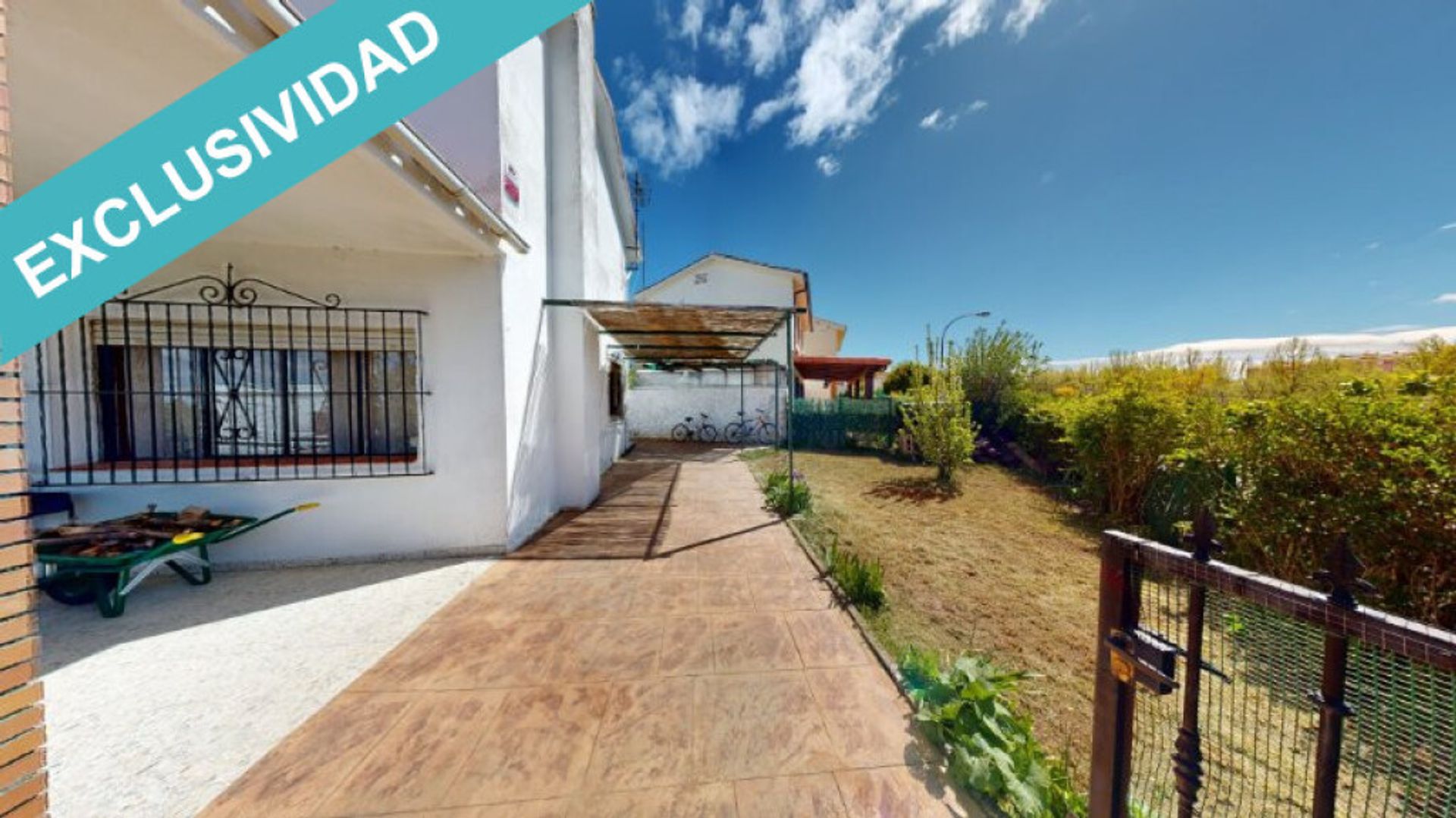 House in Valencia de Don Juan, Castille-Leon 11680710