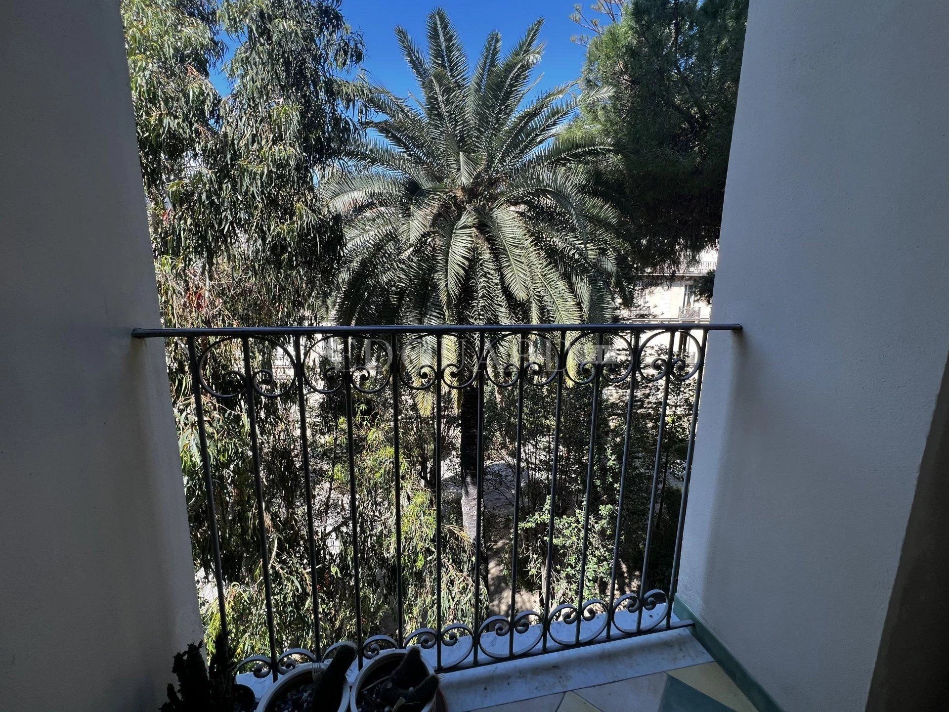 Condominium in Menton, Alpes-Maritimes 11680901