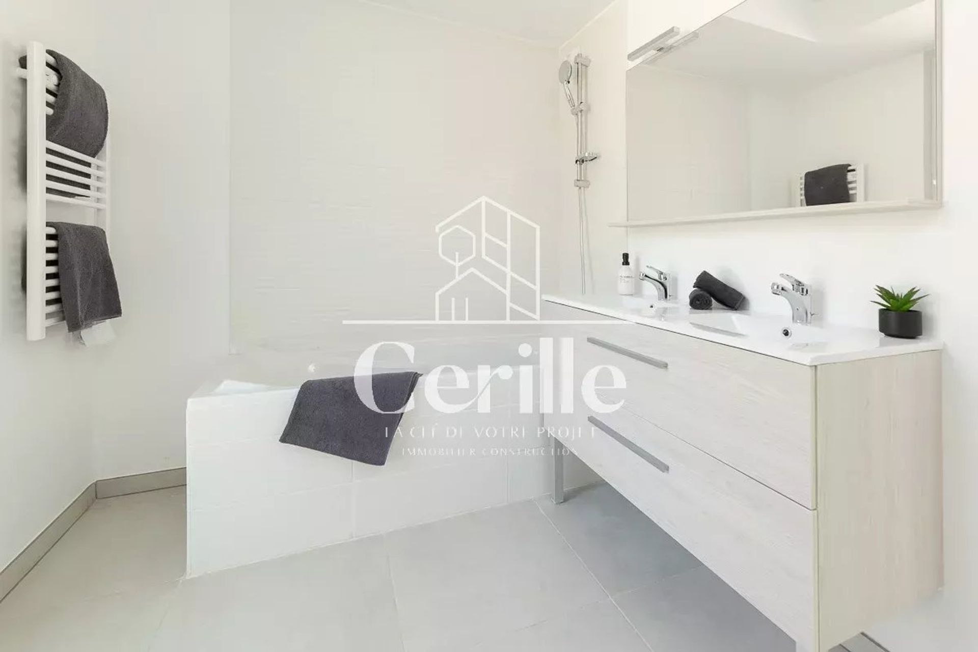 Hus i La Ciotat, Provence-Alpes-Cote d'Azur 11680961