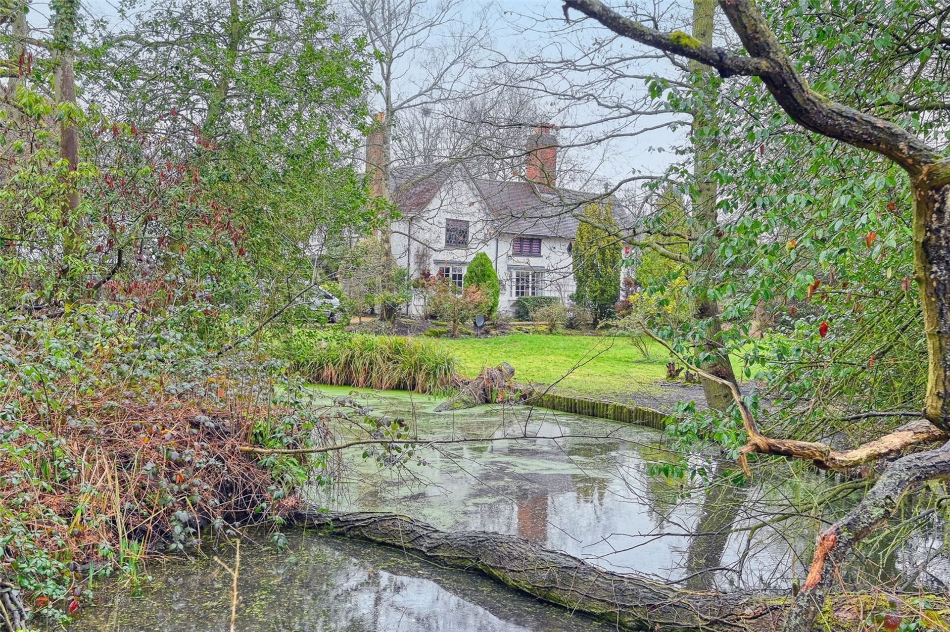 House in Pinner, England 11681208