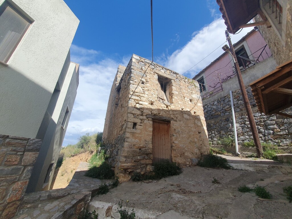 House in Neapoli,  11681704