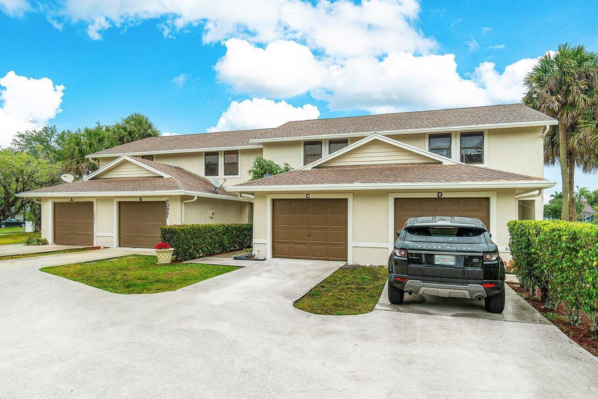 House in Wellington, Florida 11683351