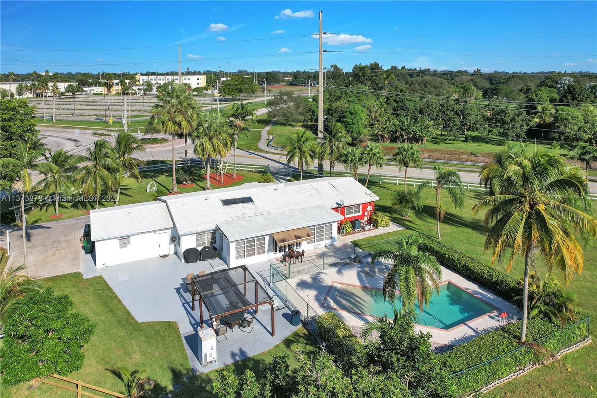 House in Davie, Florida 11683405