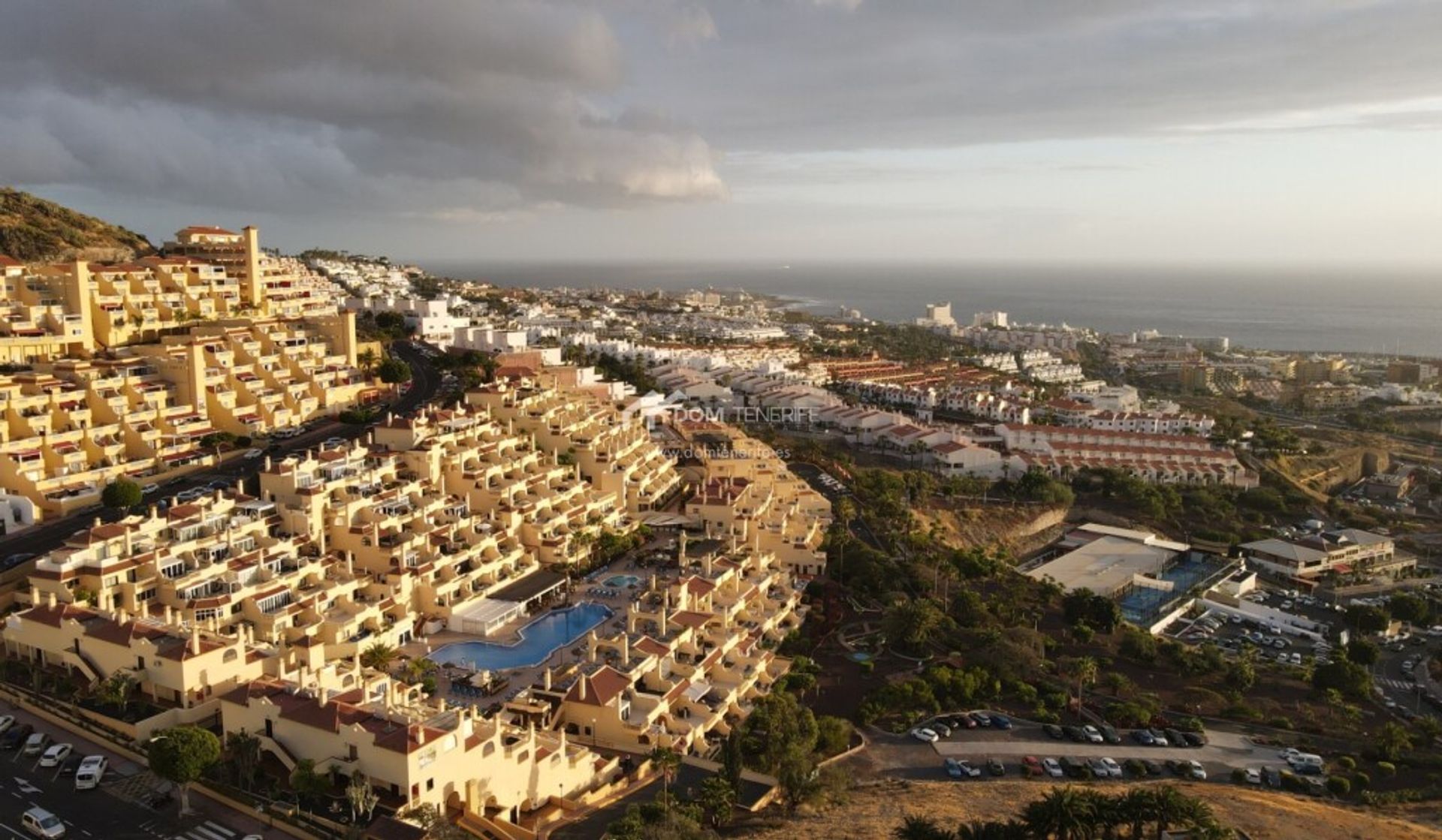 Condominium dans Adèje, les îles Canaries 11687251