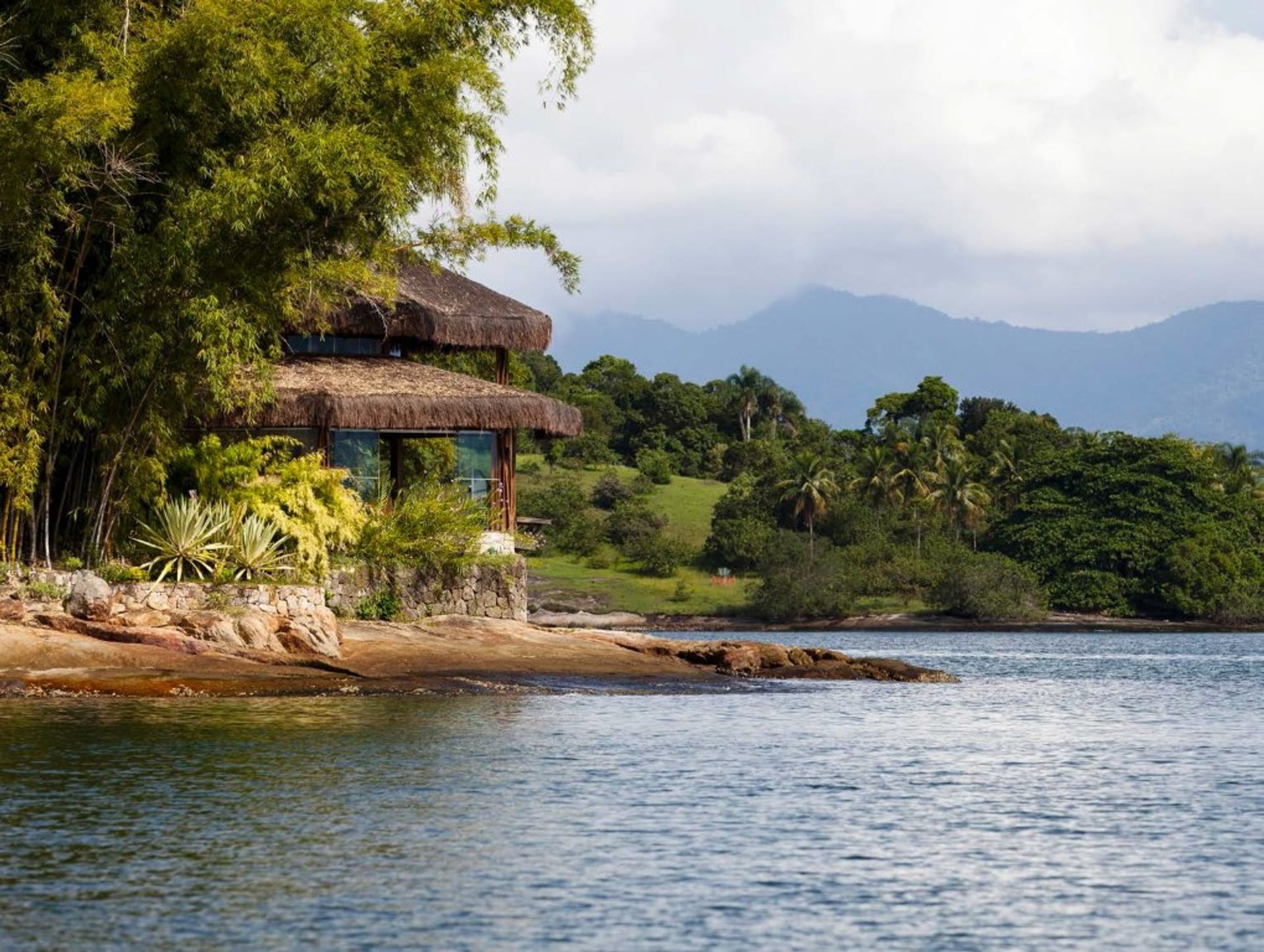 Mehrfamilienhaus im Angra dos Reis, Rio de Janeiro 11687547