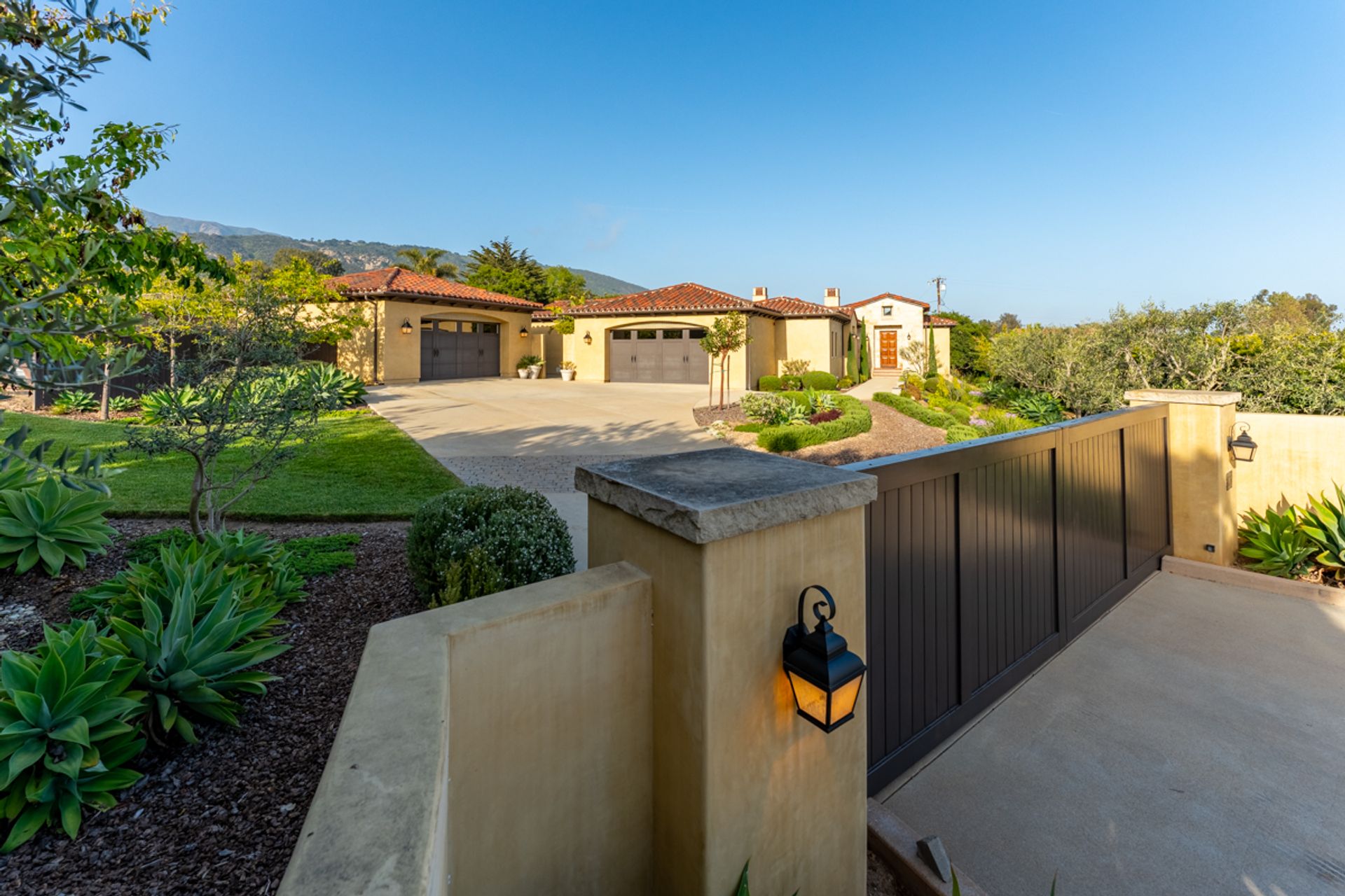 Dom w Carpinteria, 176 Ocean View Avenue 11687571