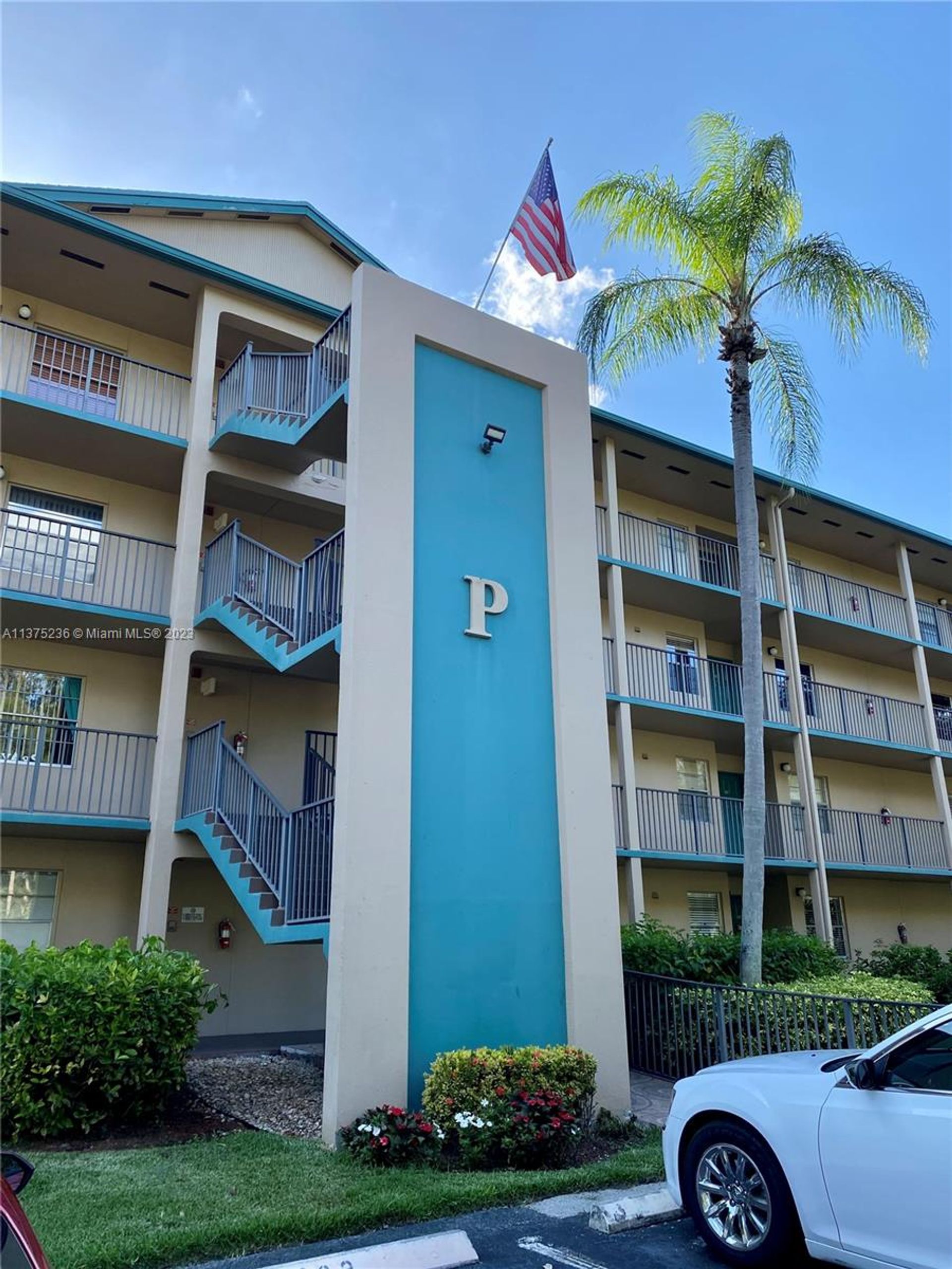 Κατοικητικός σε Pembroke Pines, Florida 11691376