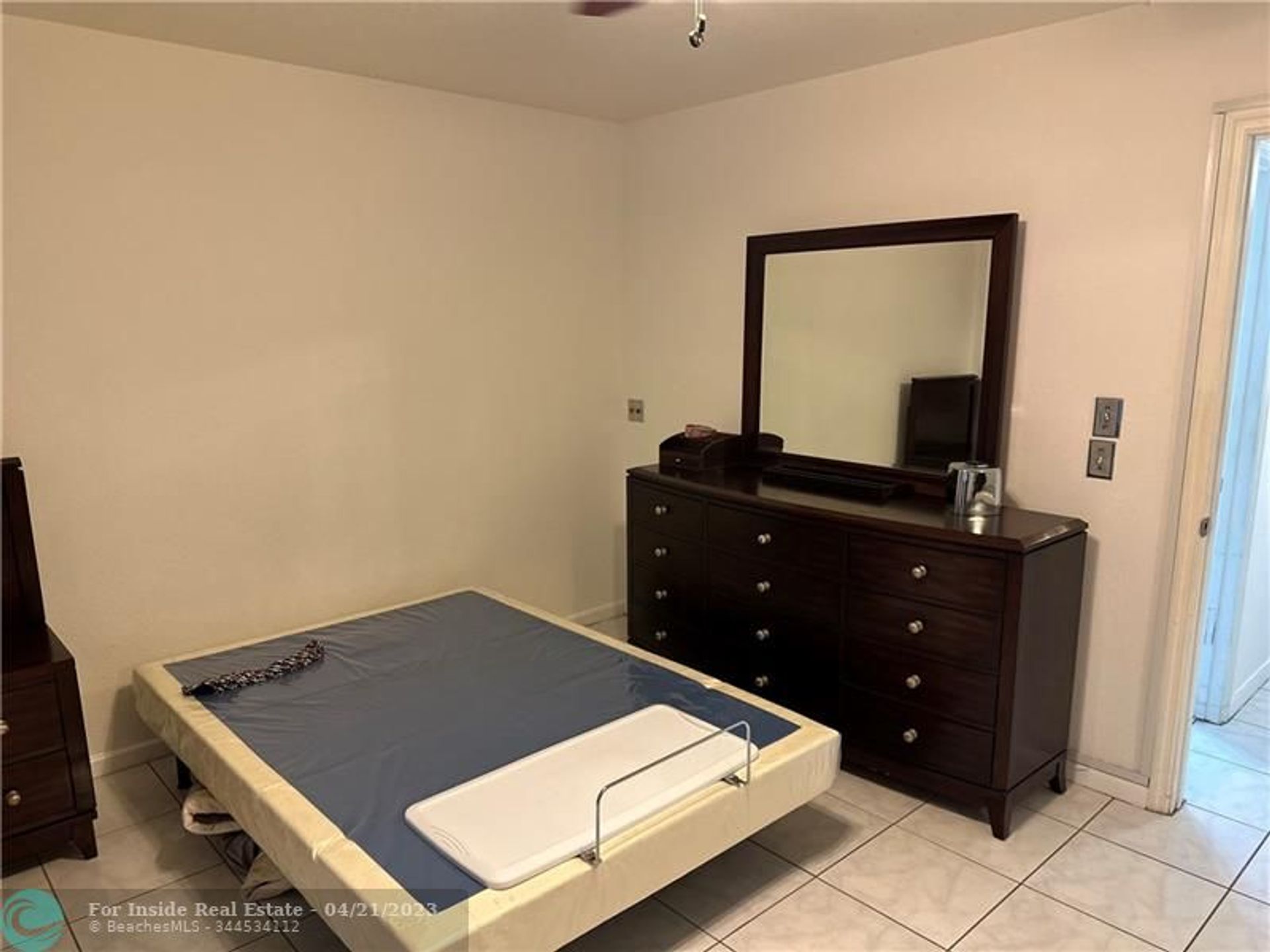 Condominium in Deerfield Beach, Florida 11691382