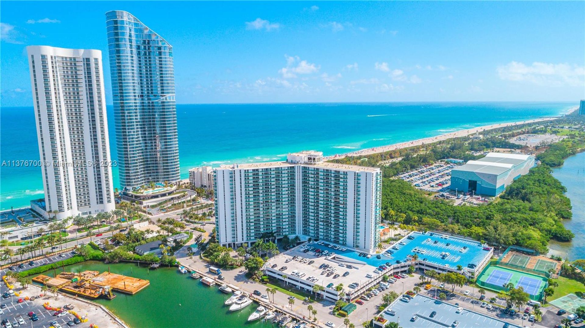 Condominio en Playa de las Islas Soleadas, Florida 11695357