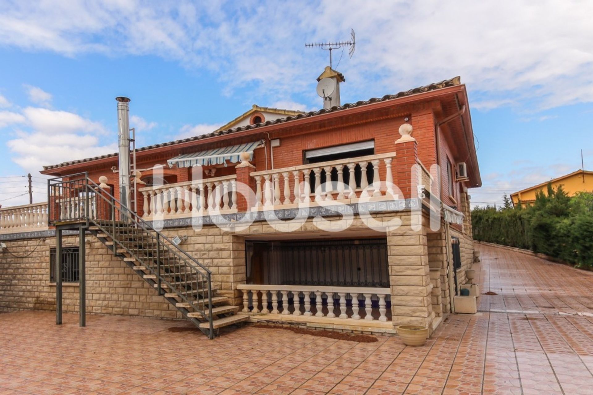 Будинок в La Bisbal del Penedès, Catalunya 11697612