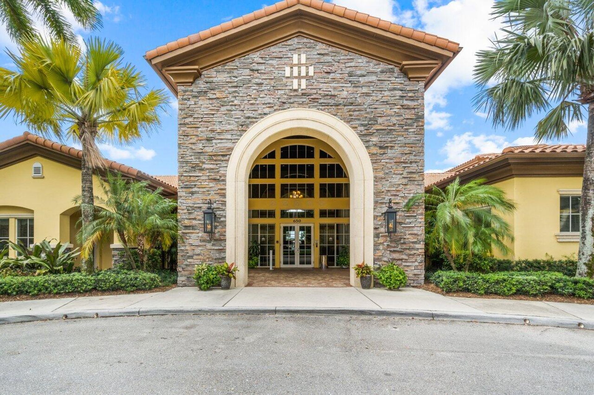 Dom w Palm Beach Gardens, Florida 11697622