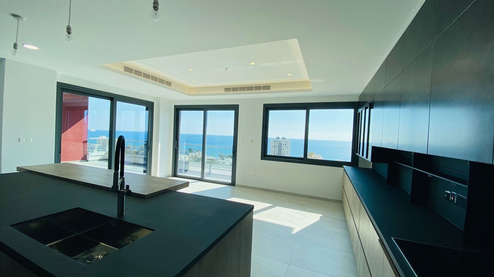 Condominium dans Mouttagiaka, Limassol 11699199