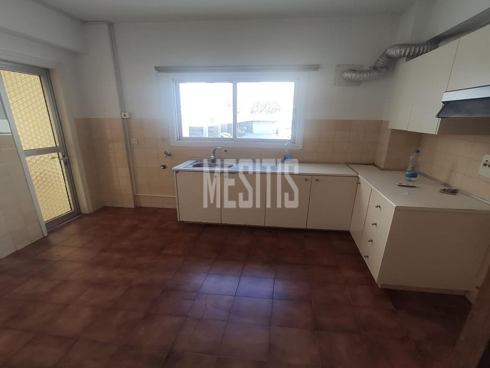 Condominio en Nicosia, Lefkosia 11699240