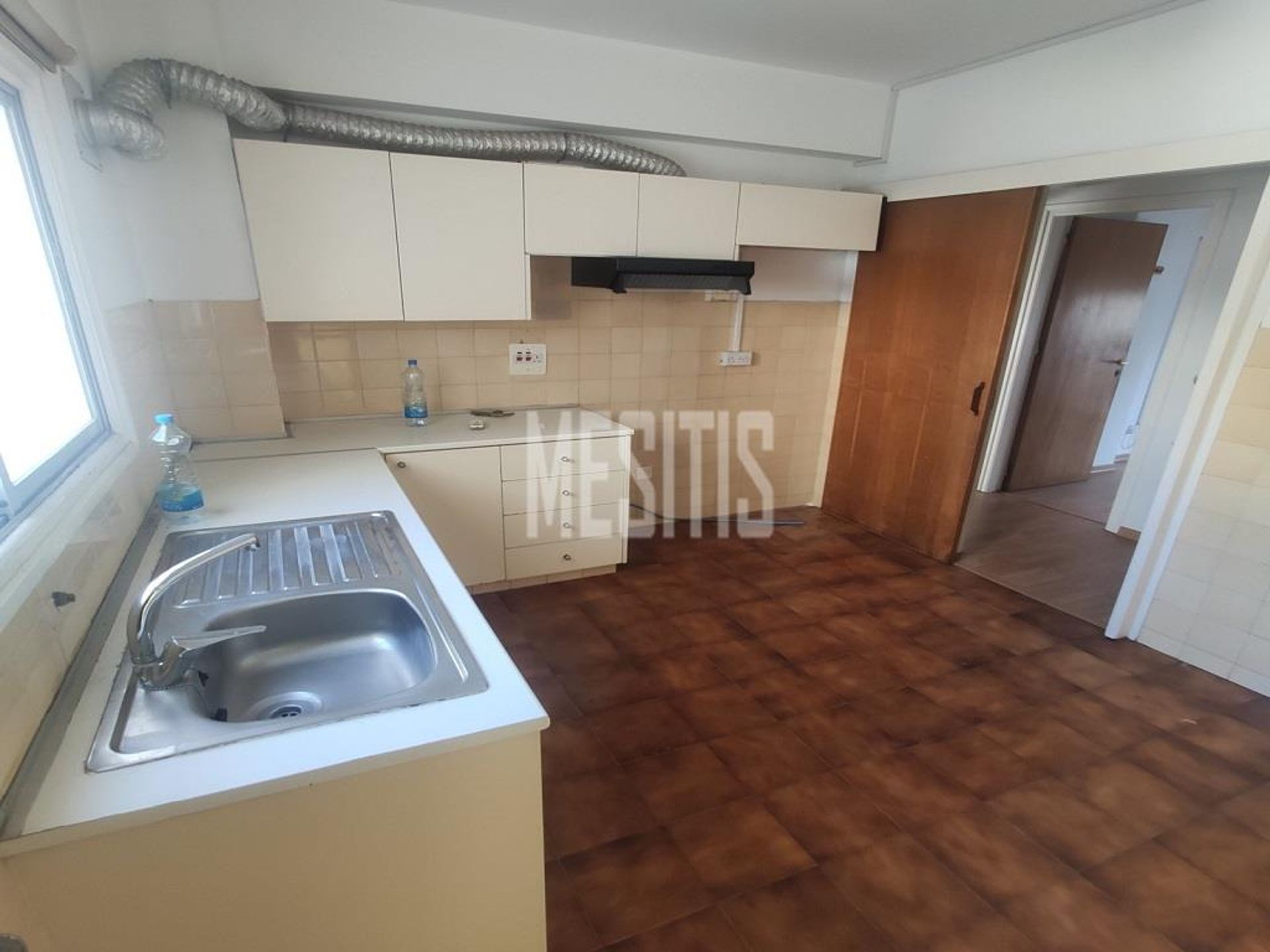 Condominio en Nicosia, Lefkosia 11699240