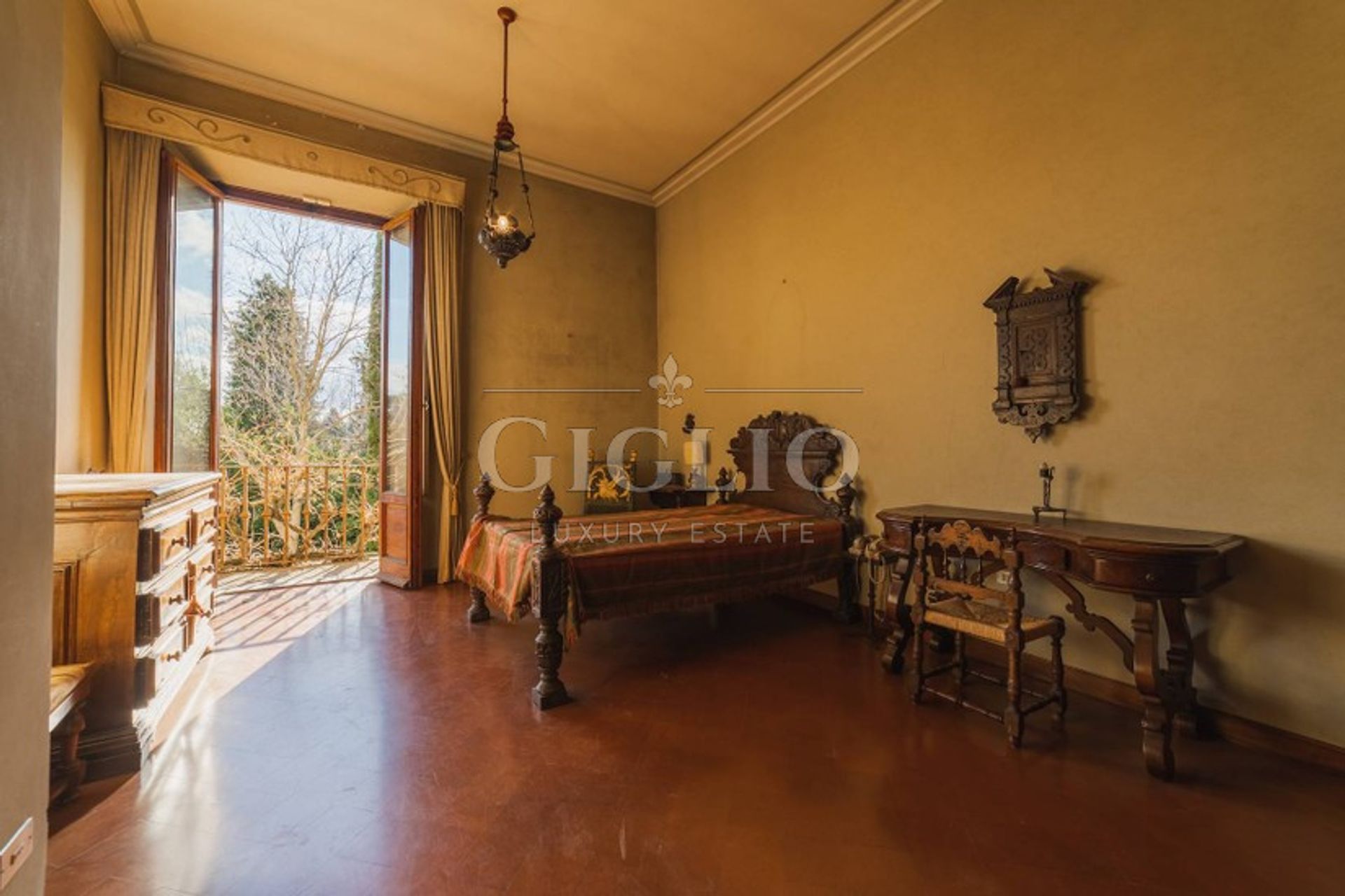 Hus i Firenze, Via di Montughi 11699772