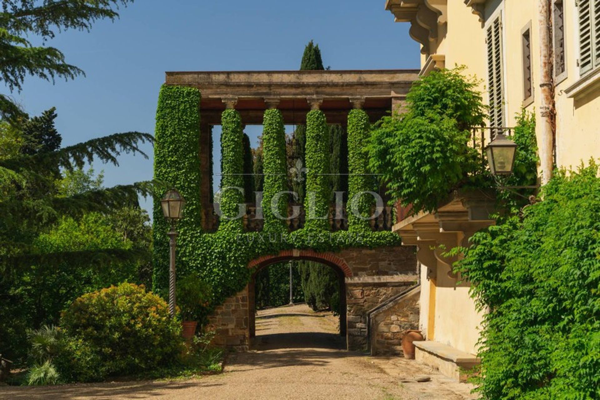 Hus i Firenze, Via di Montughi 11699772