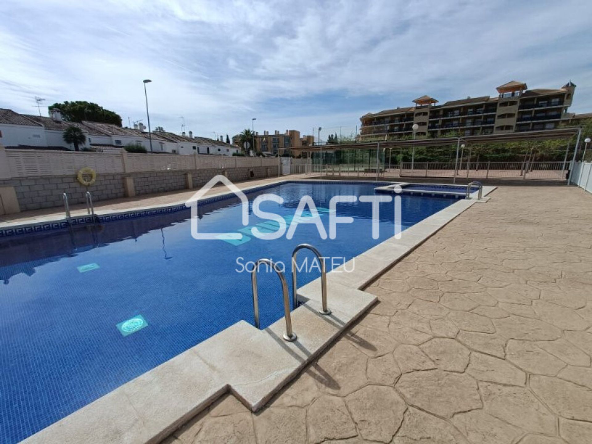 Condominium in Canet d'en Berenguer, Comunidad Valenciana 11700719