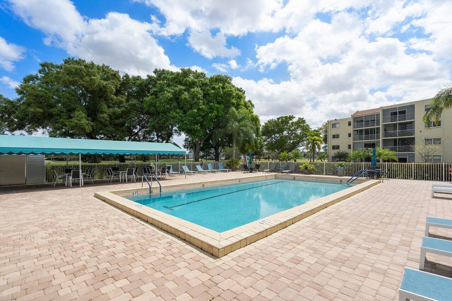 Condominium in Lake Worth, Florida 11700759