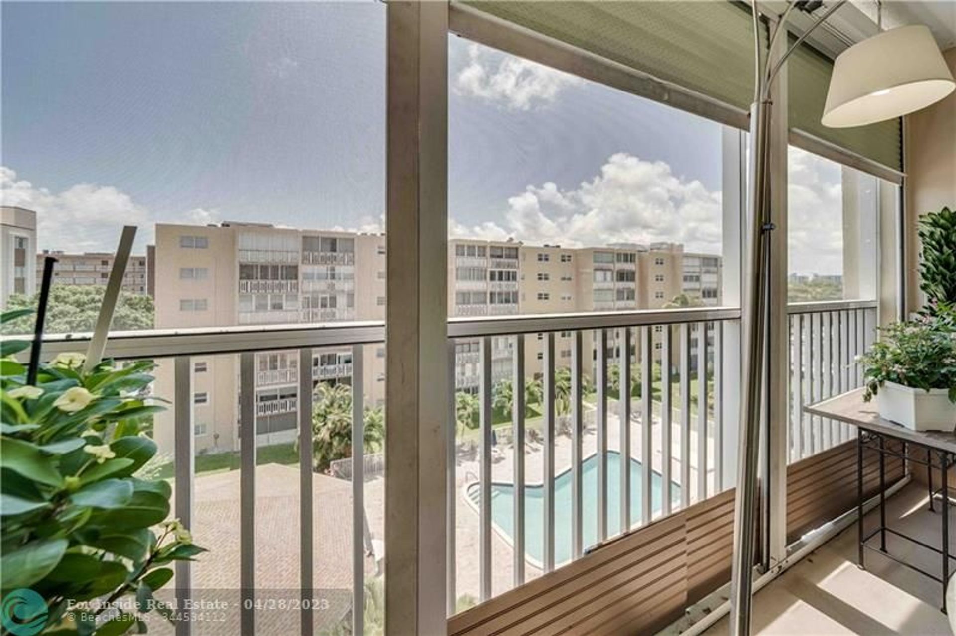 Condominio nel Hallandale Beach, Florida 11701452