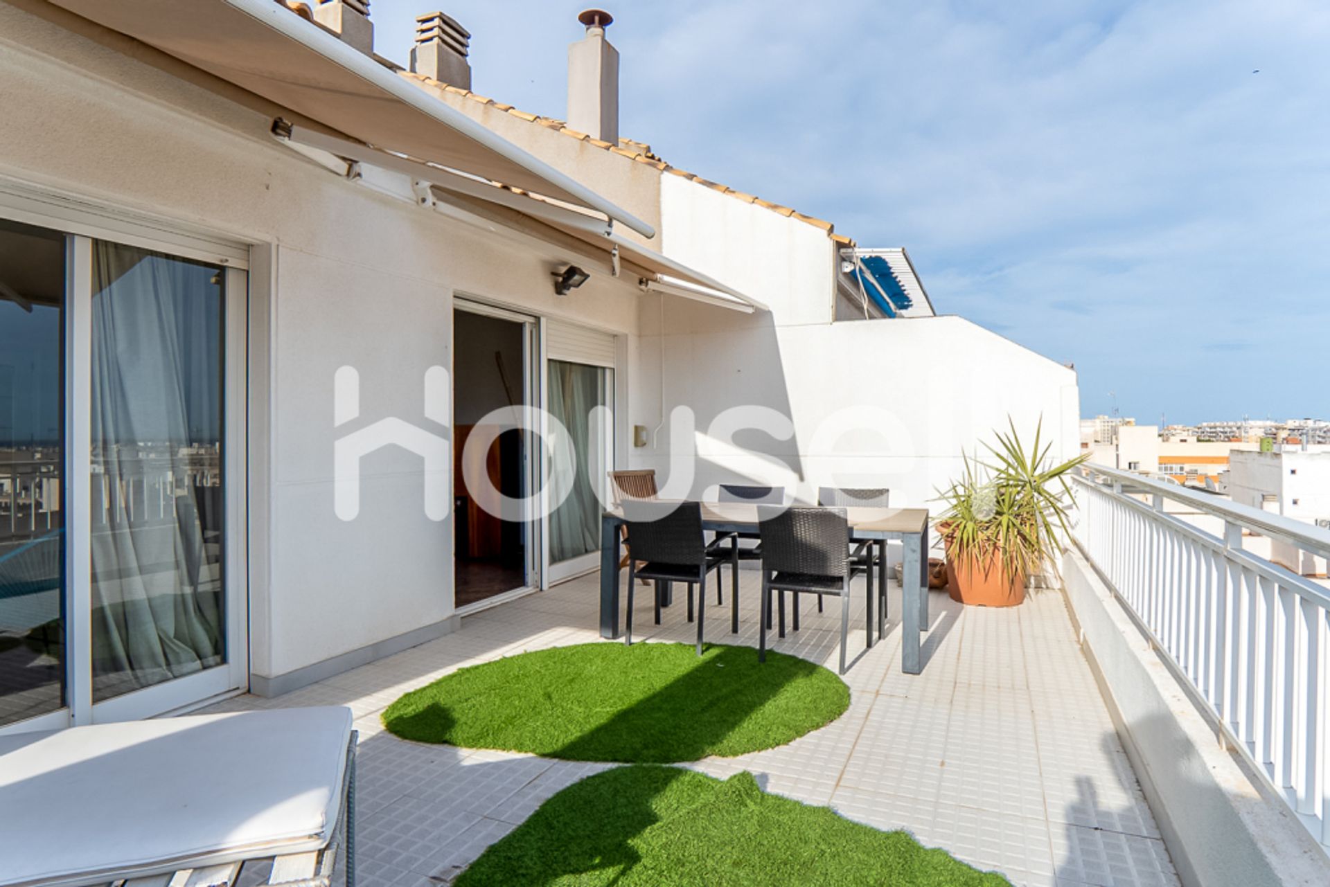 House in Torrevieja, Valencia 11702079