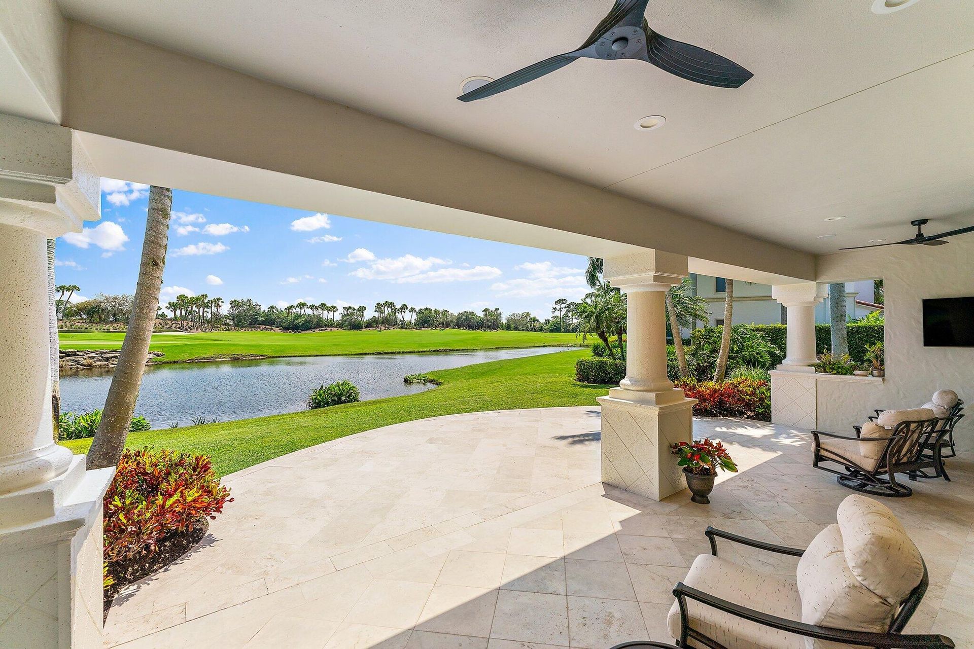 House in Palm Beach Gardens, Florida 11702980