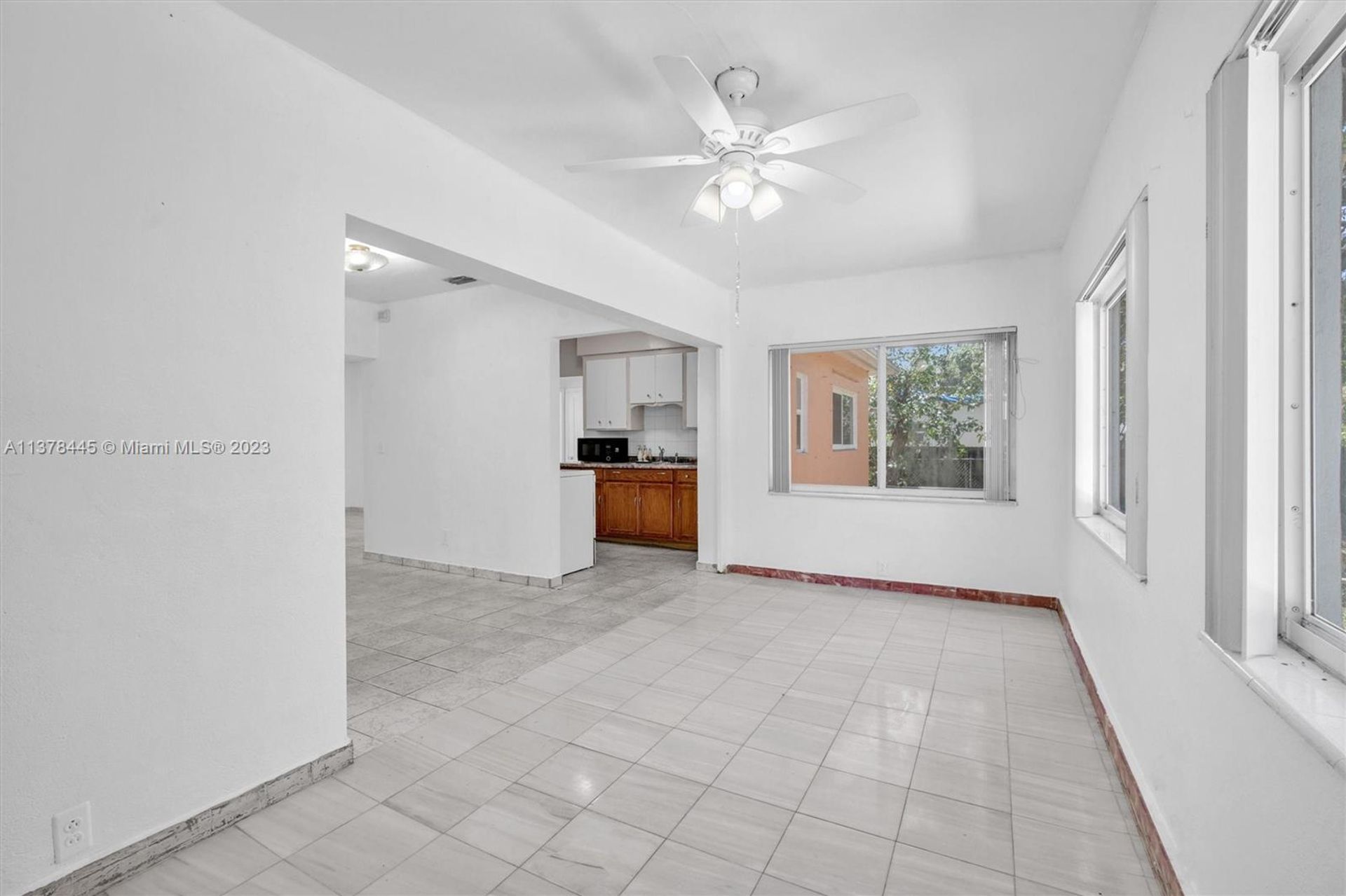 House in Miami, Florida 11705872