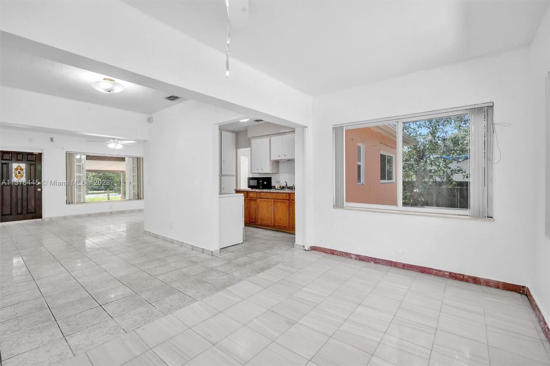 House in Miami, Florida 11705872