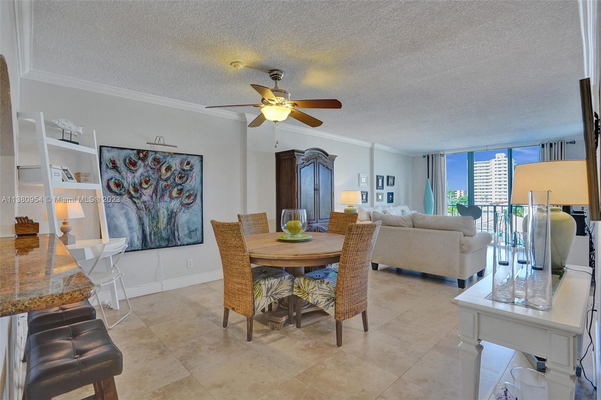 Condominium dans Îles du Country Club, Floride 11705877