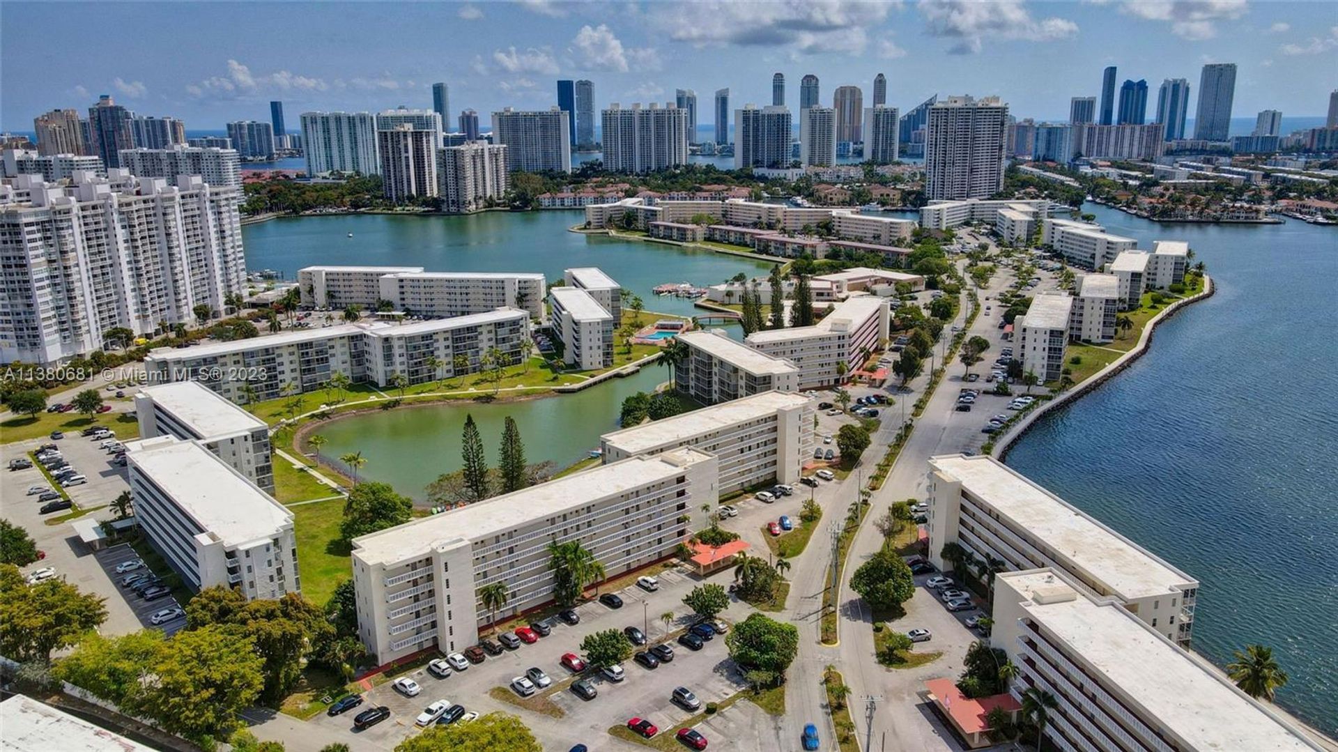 Condominio en Aventura, Florida 11705880