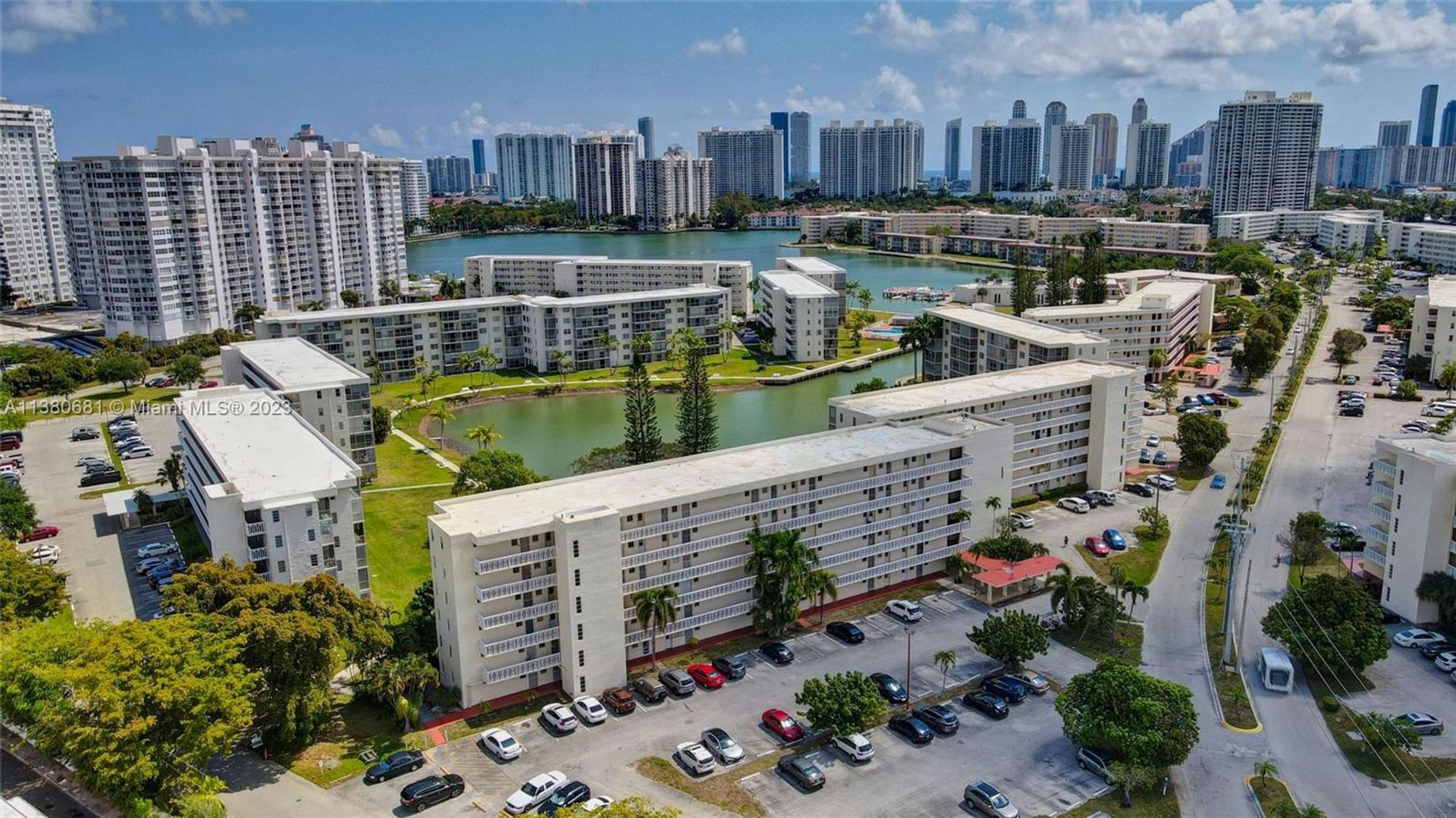 Condominium dans Aventure, Floride 11705880