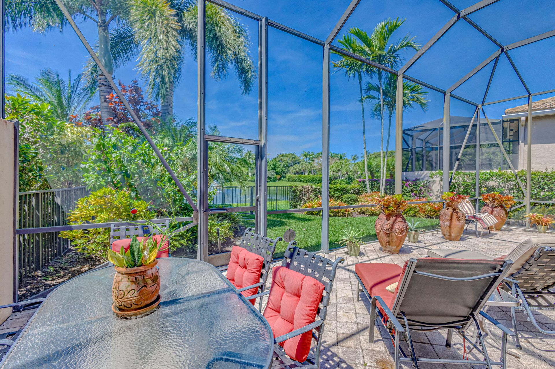 House in Palm Beach Gardens, Florida 11705929