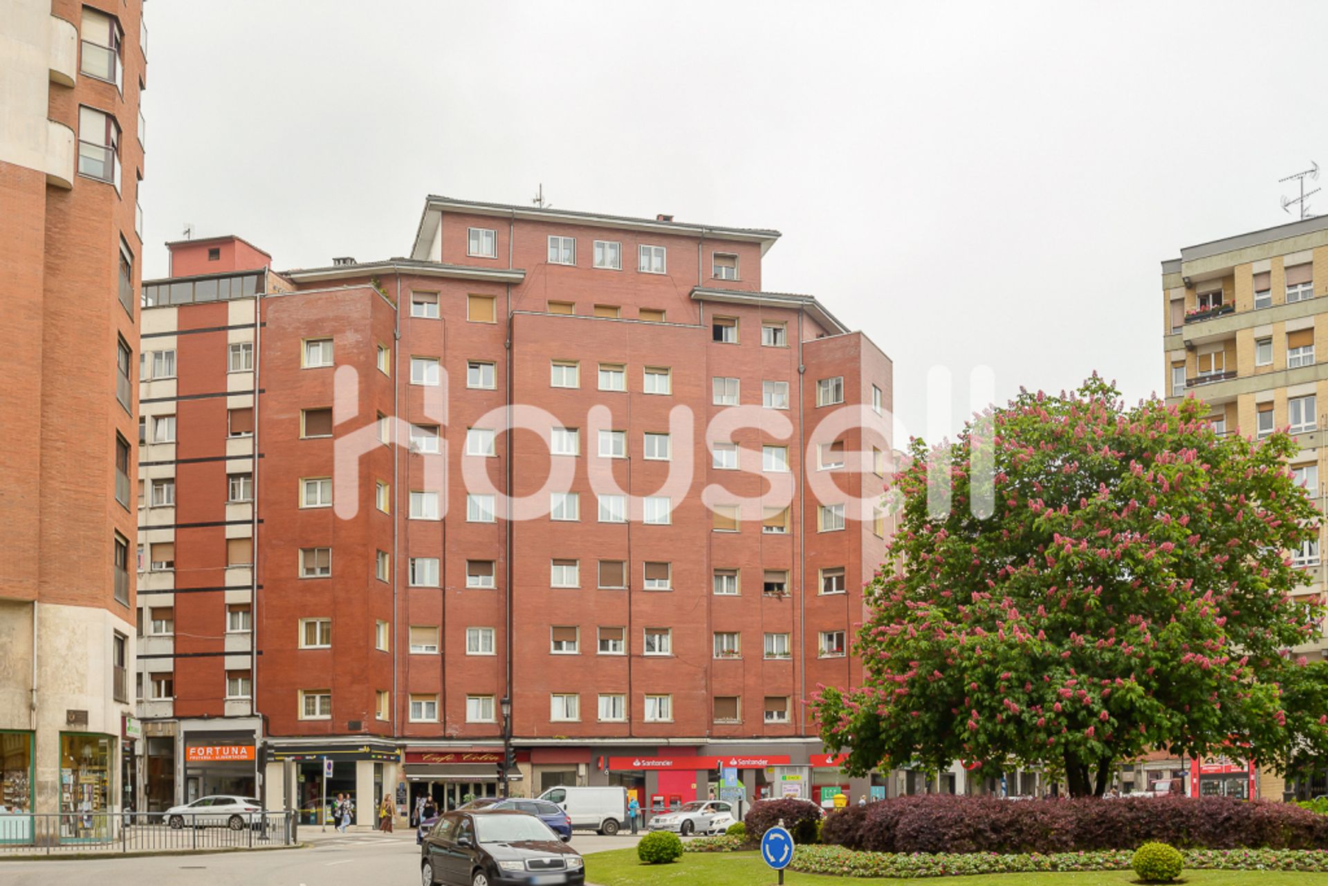 Condominium dans Oviedo, Principado de Asturias 11707476