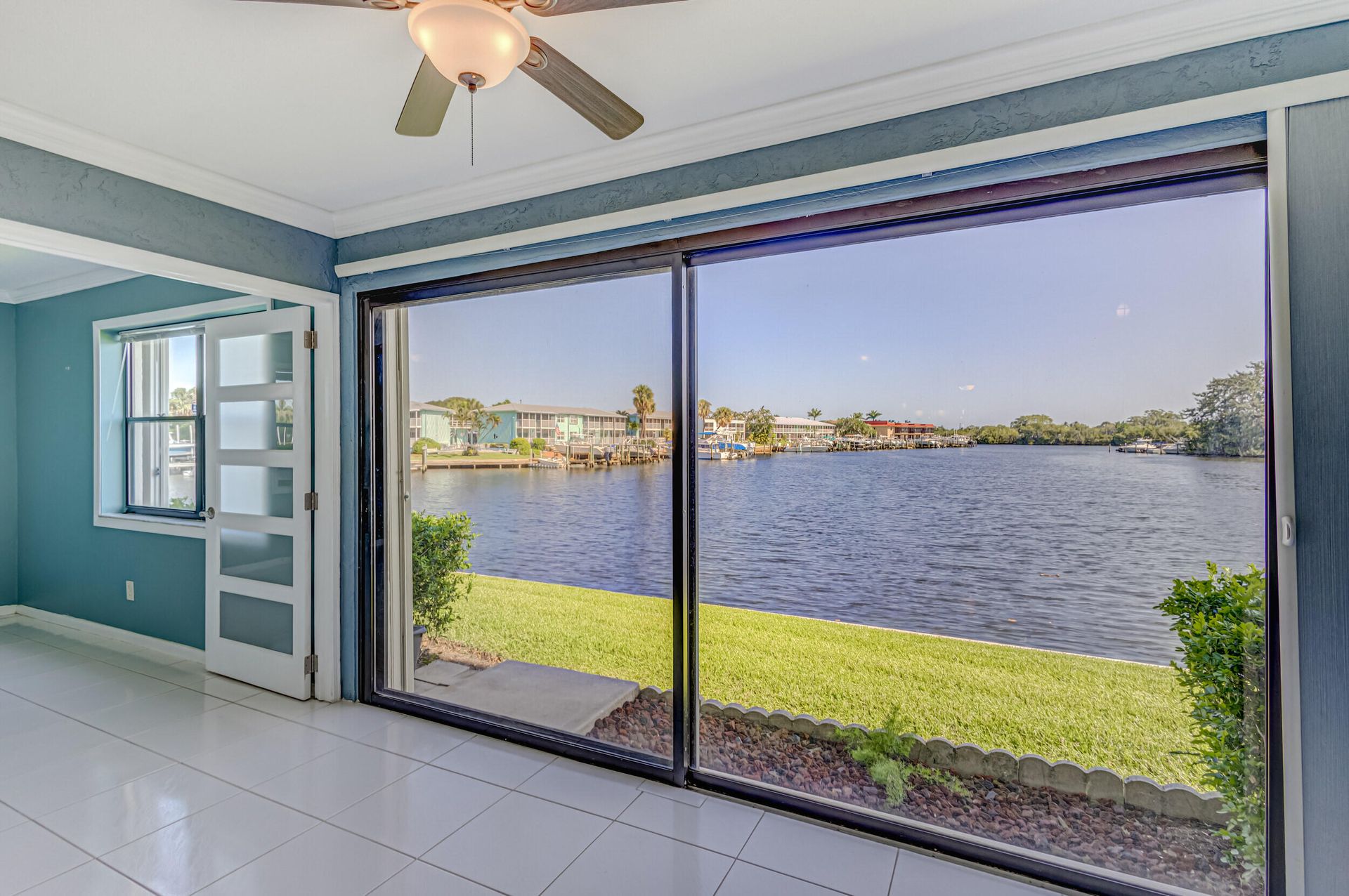 Condominium in North Palm Beach, Florida 11707491