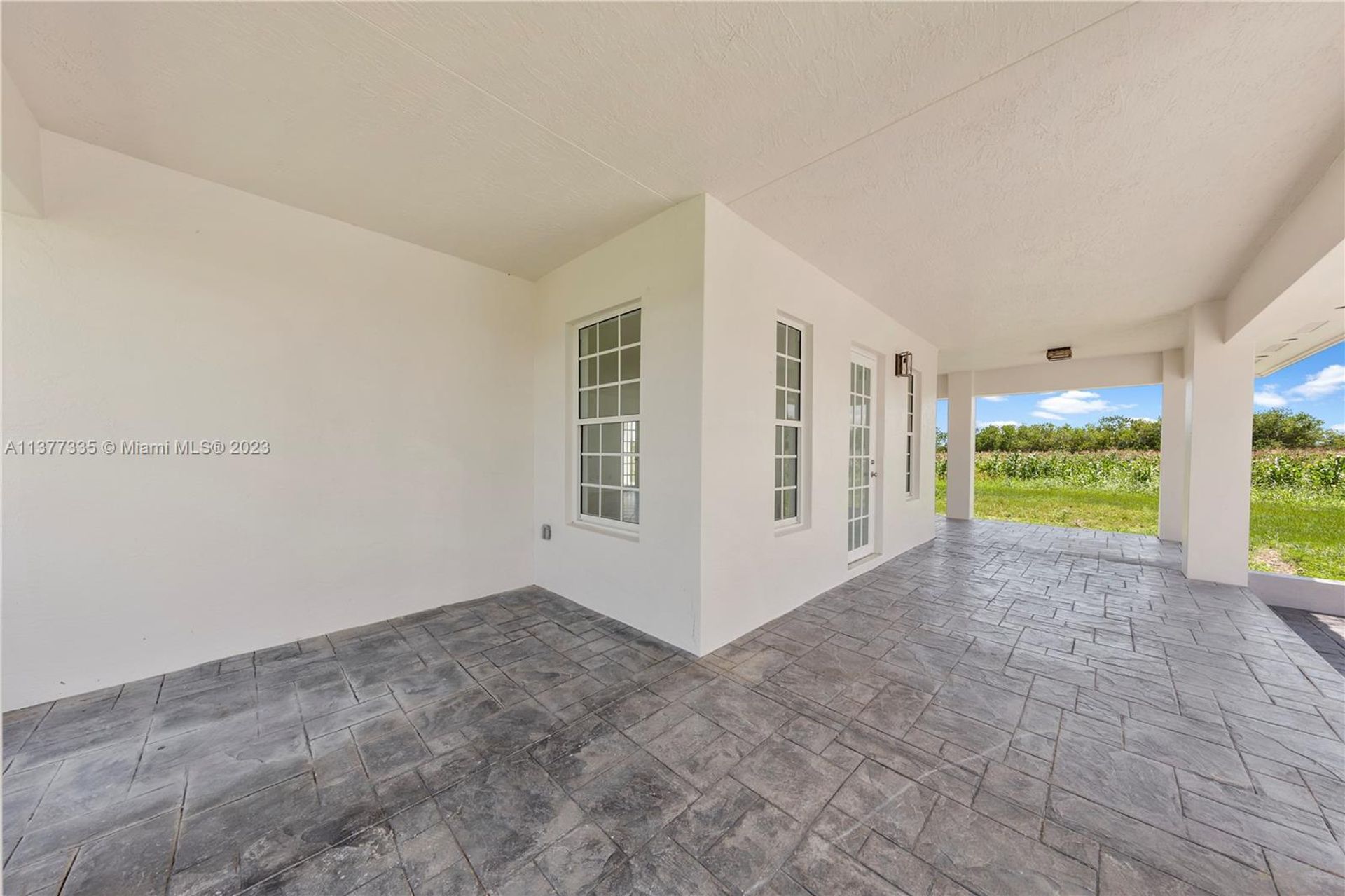 House in Miami, Florida 11707507