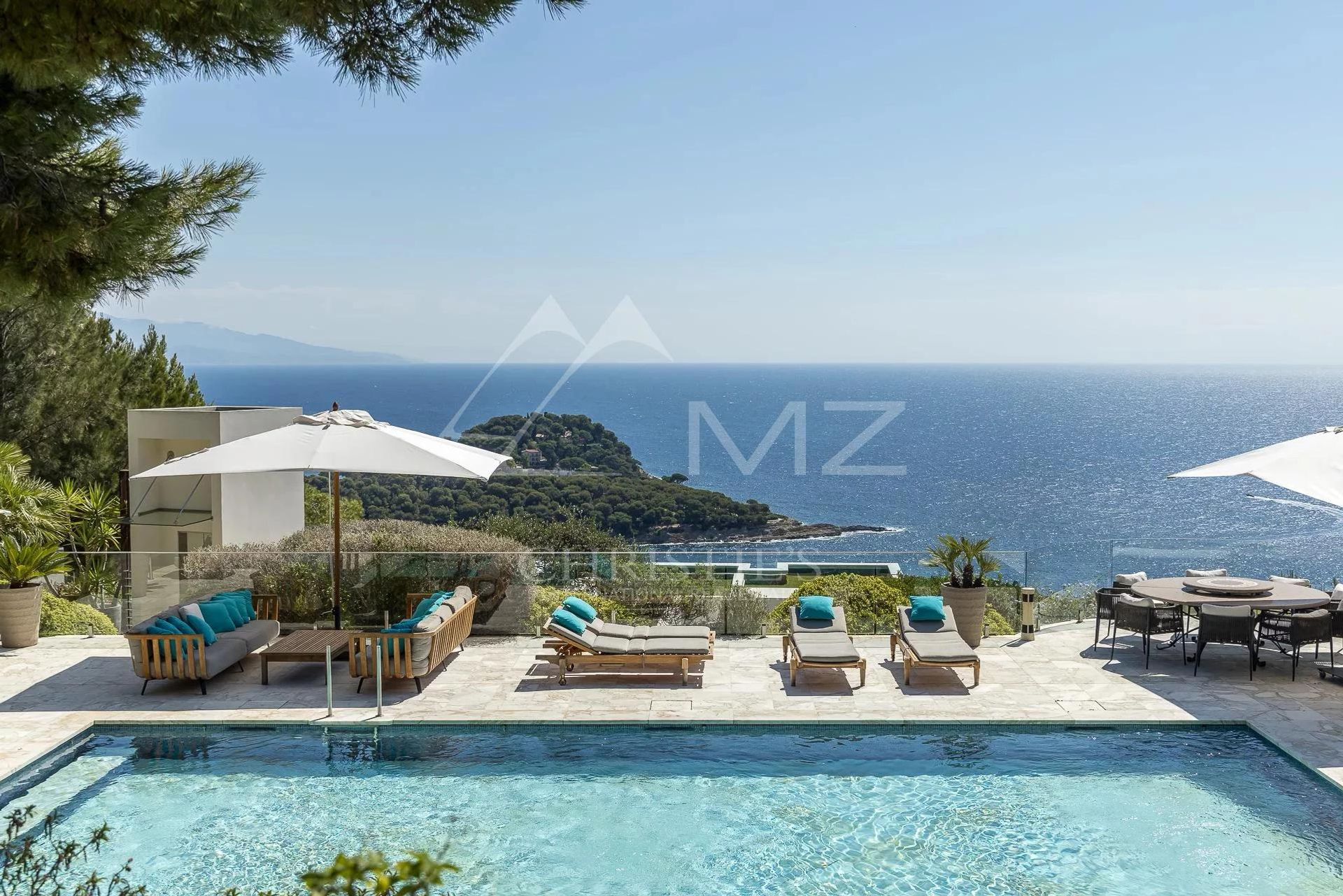 Casa nel Saint-Jean-Cap-Ferrat, Provenza-Alpi-Costa Azzurra 11707529