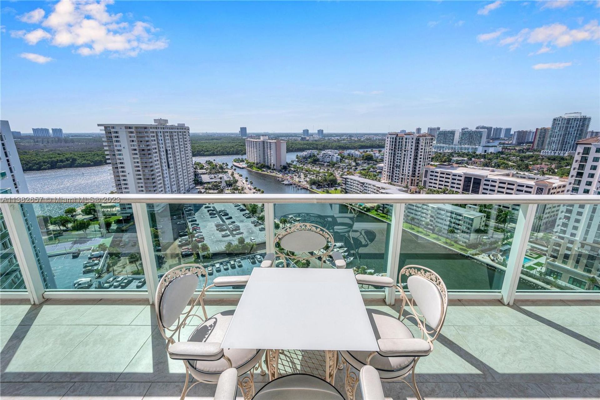 Condominio en Sunny Isles Beach, Florida 11708462