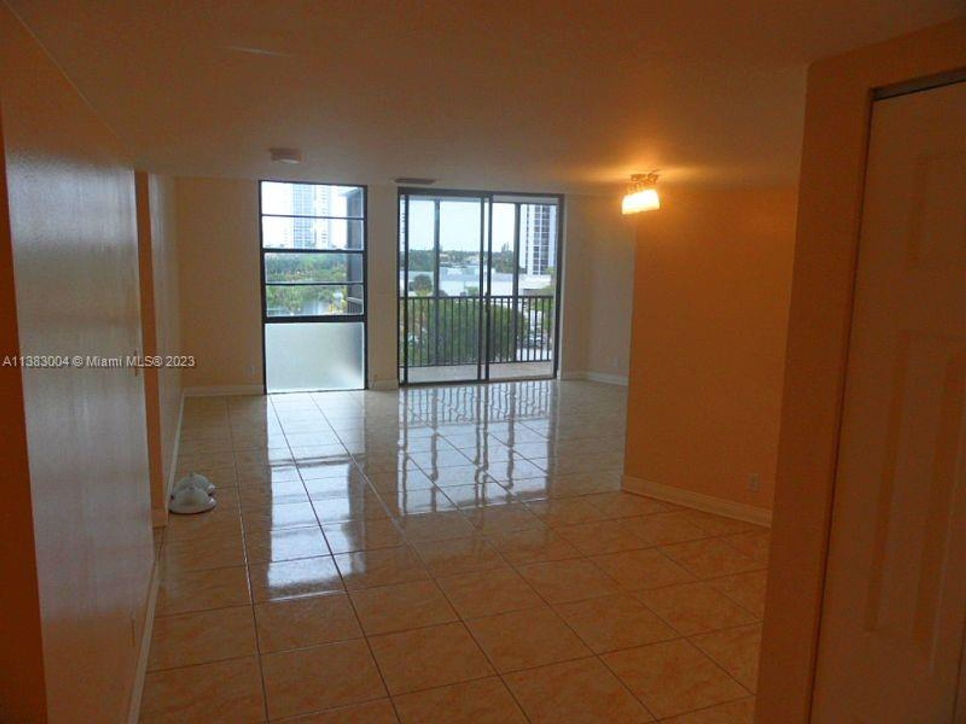 Huis in Aventura, Florida 11708467