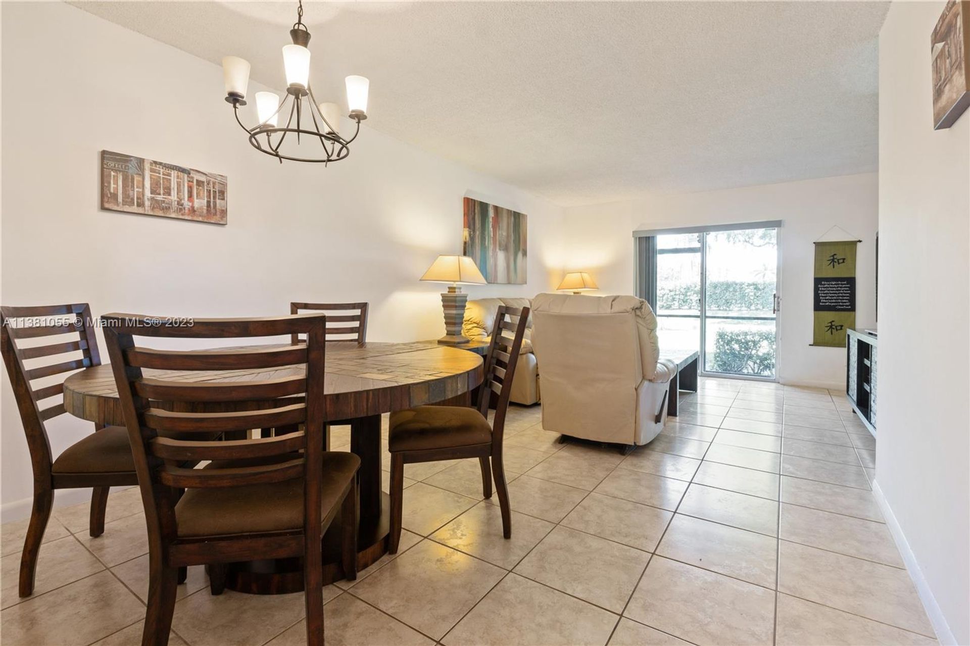 Condominio nel Pembroke Pines, Florida 11708469