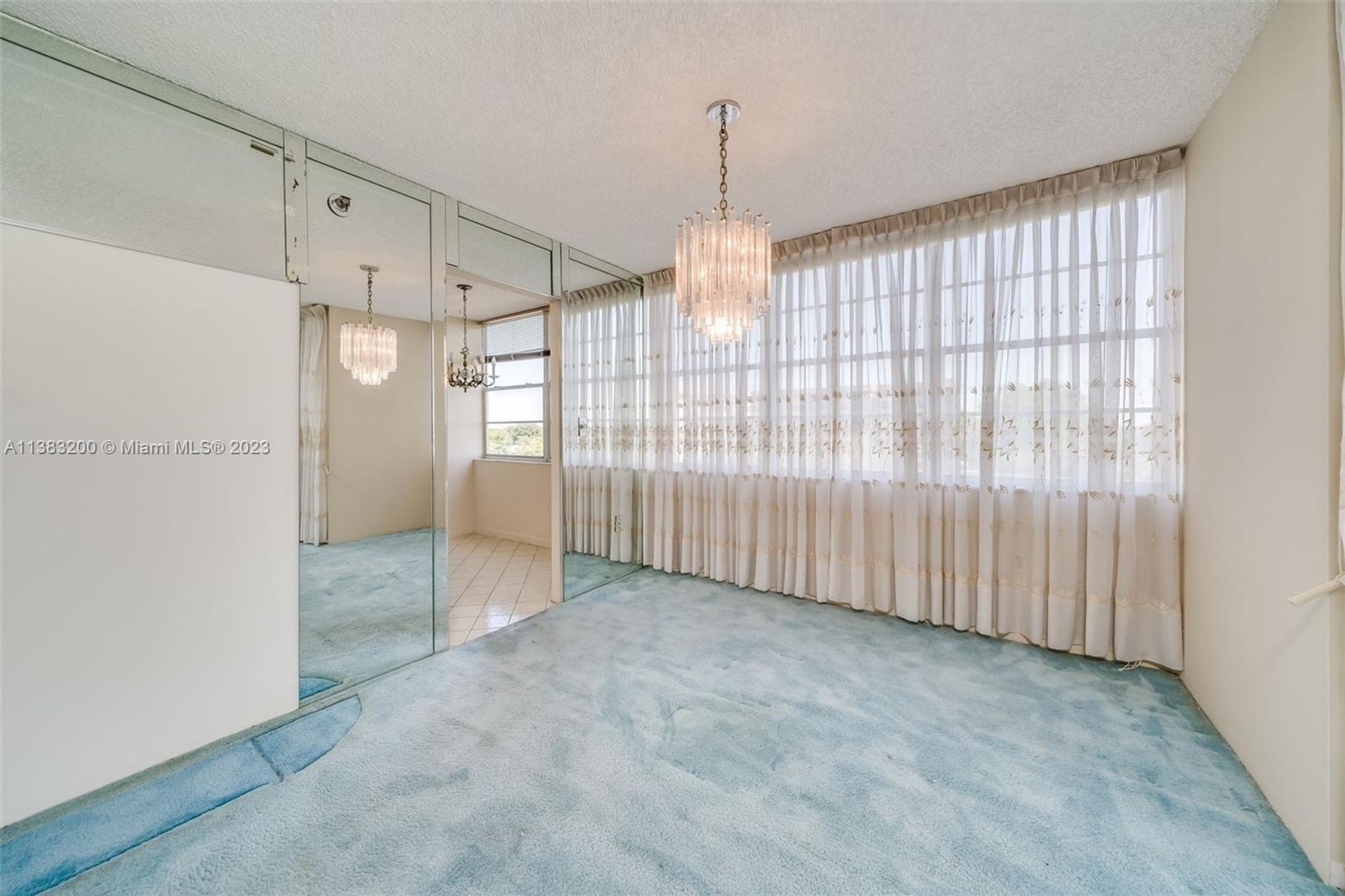 Condominium in Pembroke Pines, Florida 11710277