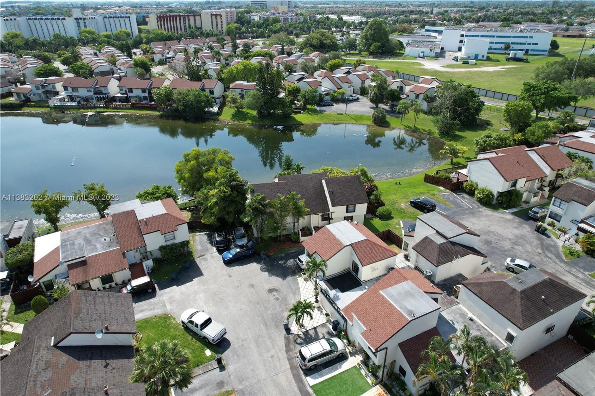 casa en Fountainebleau, Florida 11710279