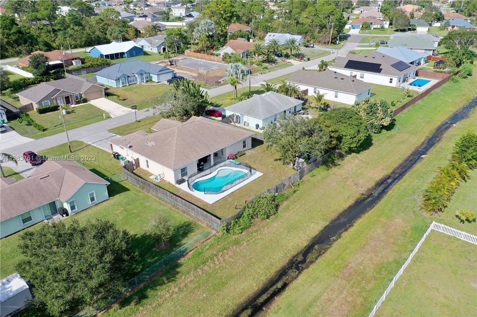 rumah dalam Port St. Lucie, Florida 11711744