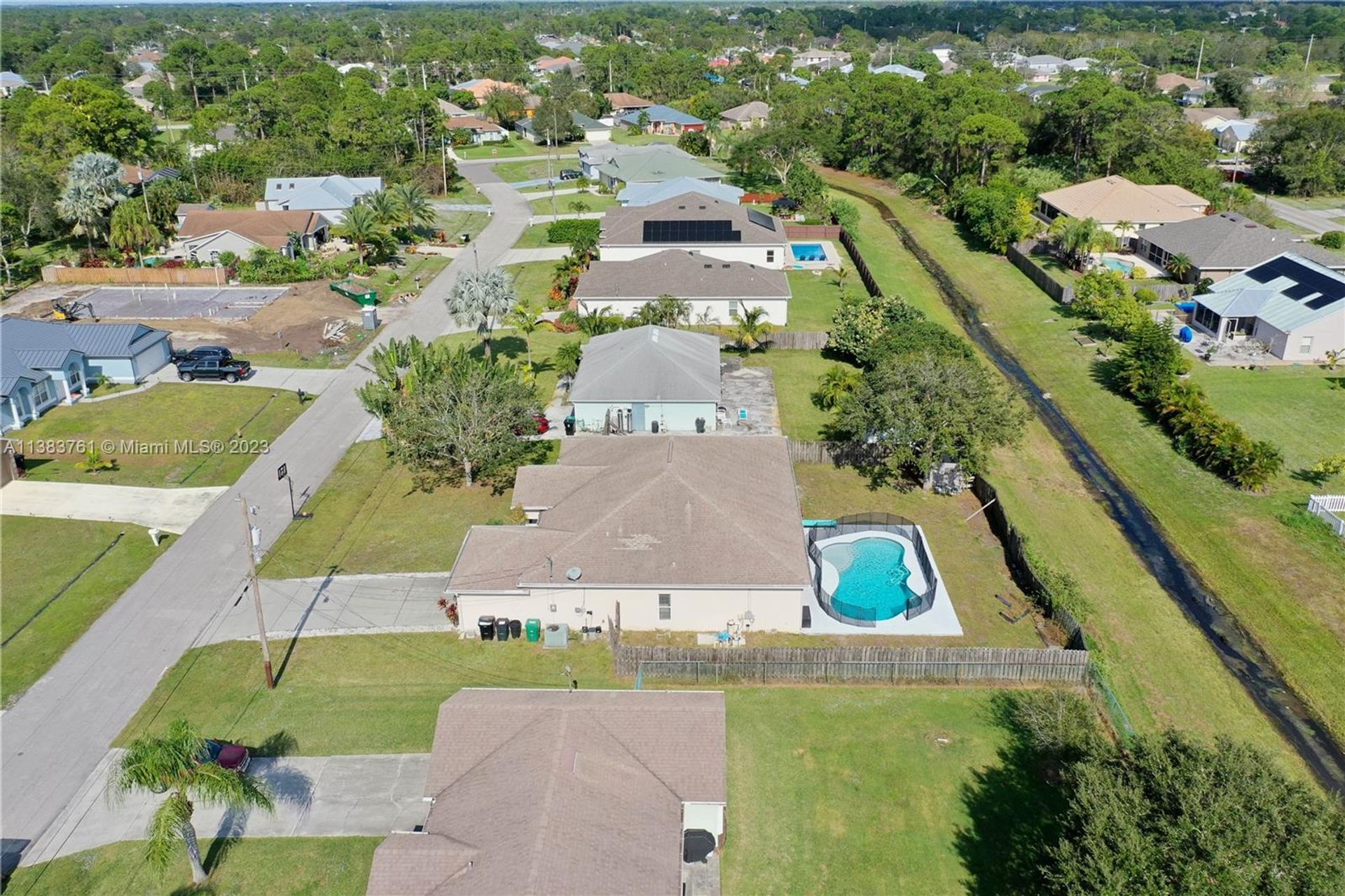 rumah dalam Port St. Lucie, Florida 11711744