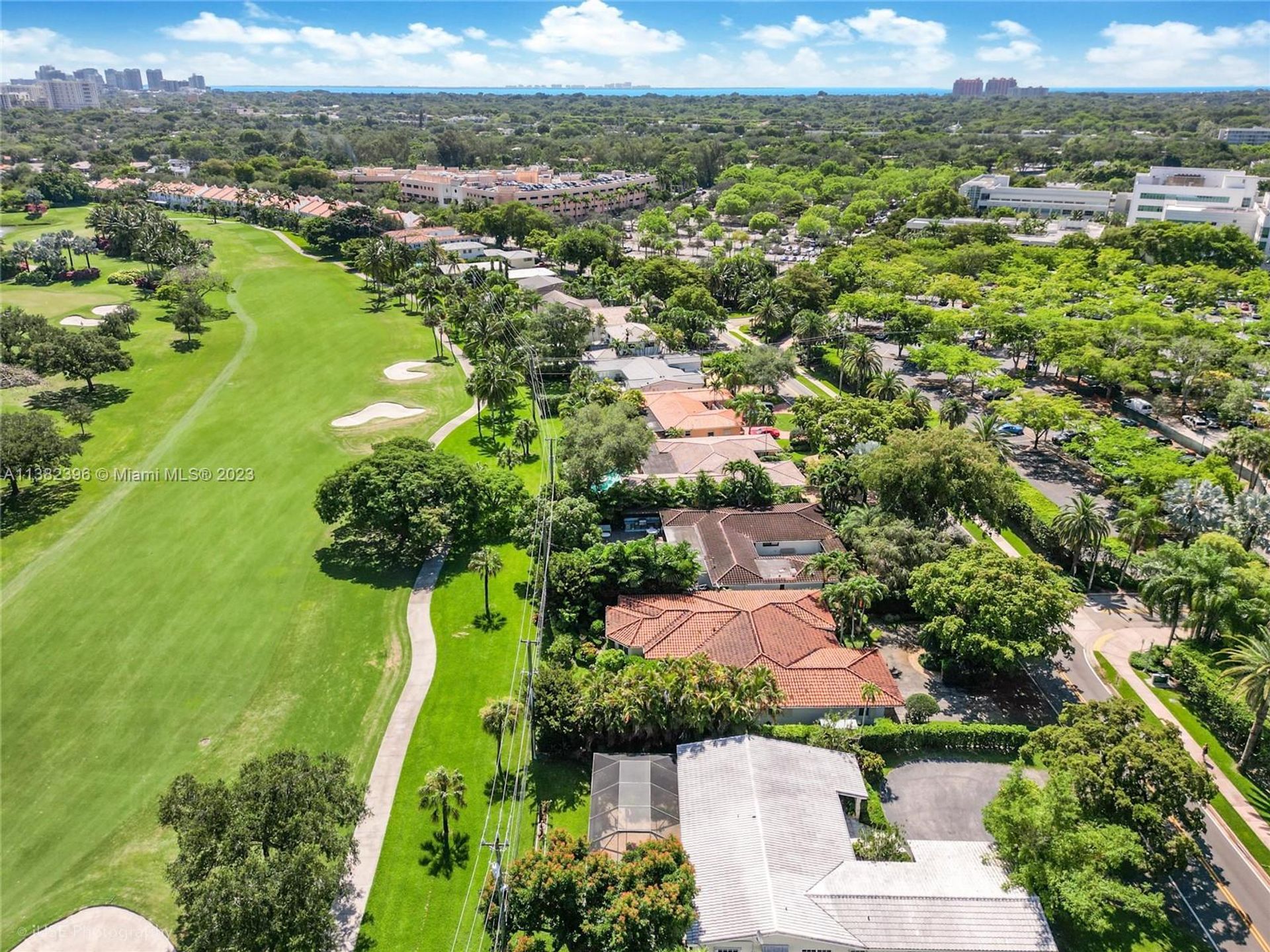 жилой дом в Coral Gables, Florida 11711749