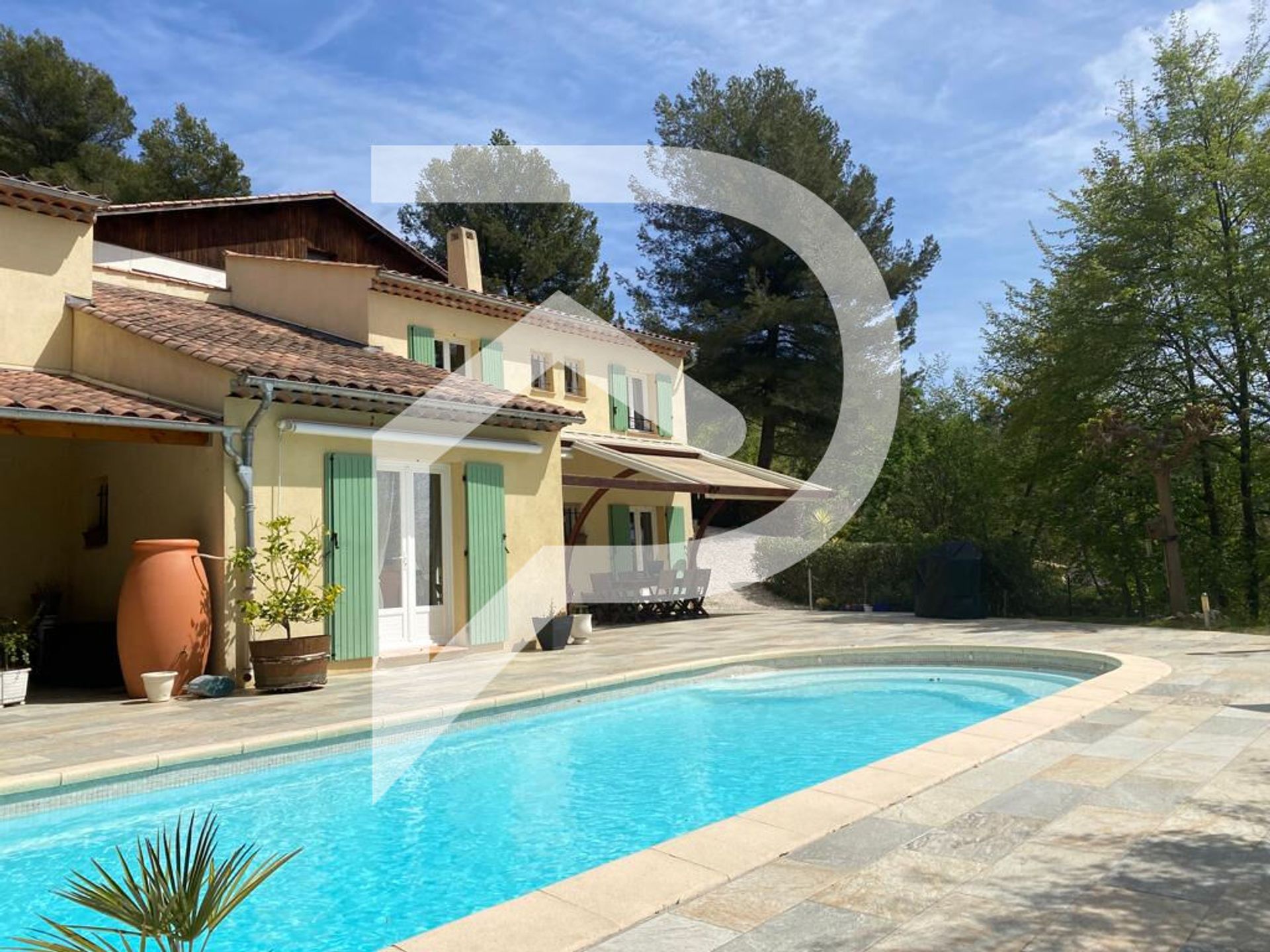 casa en Levens, Provence-Alpes-Côte d'Azur 11713799