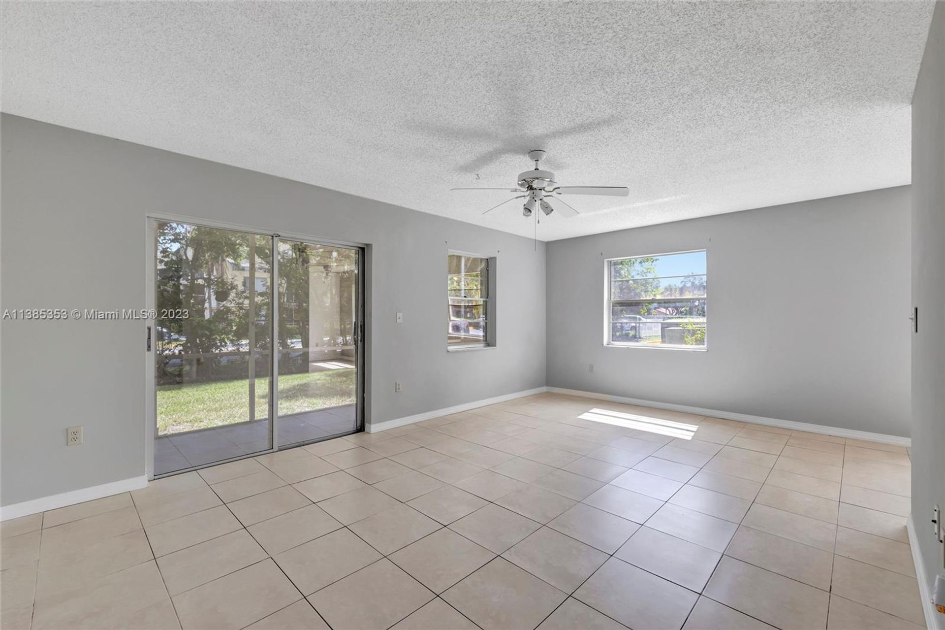 Condominium dans Tamarac, Florida 11714510