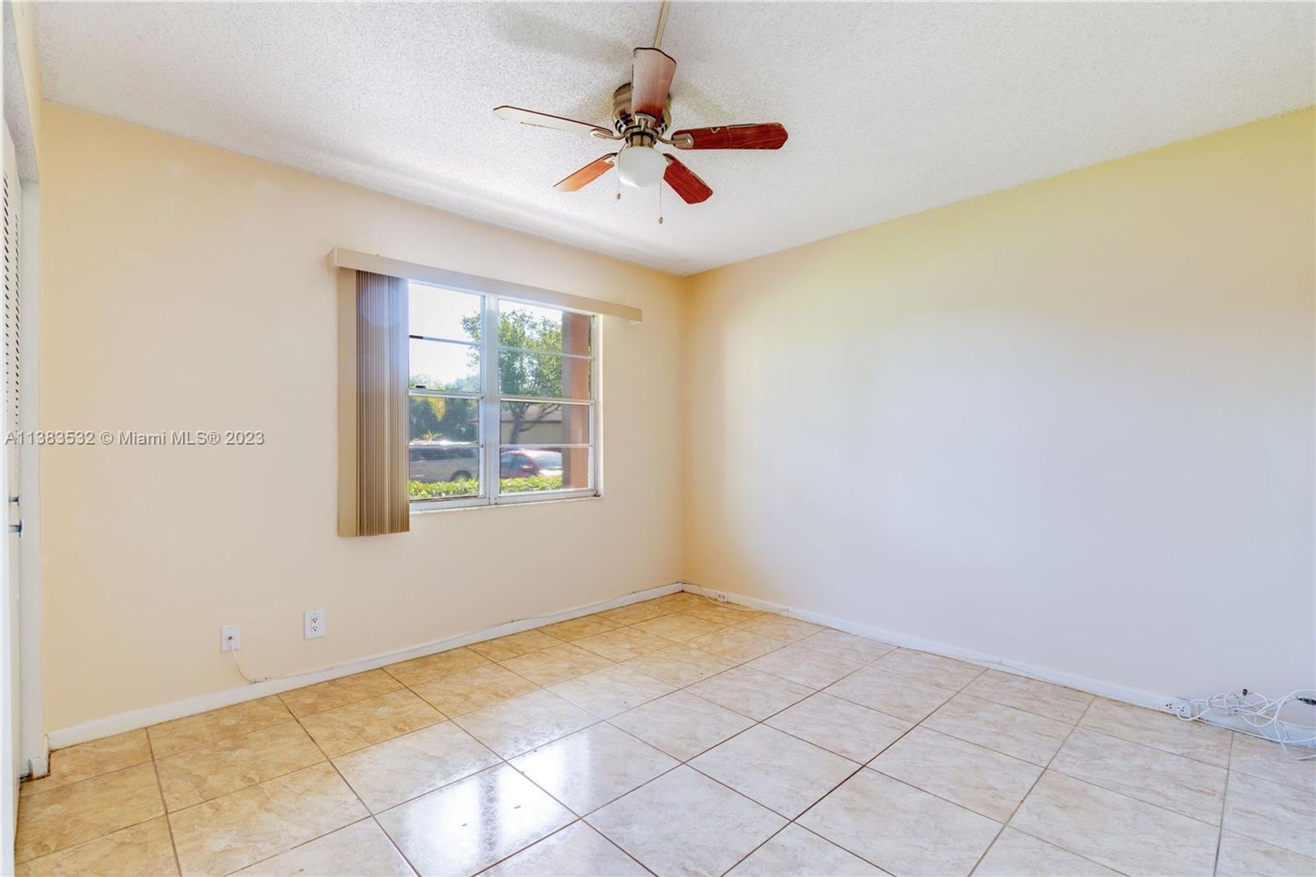 Кондоминиум в Pembroke Pines, Florida 11714519