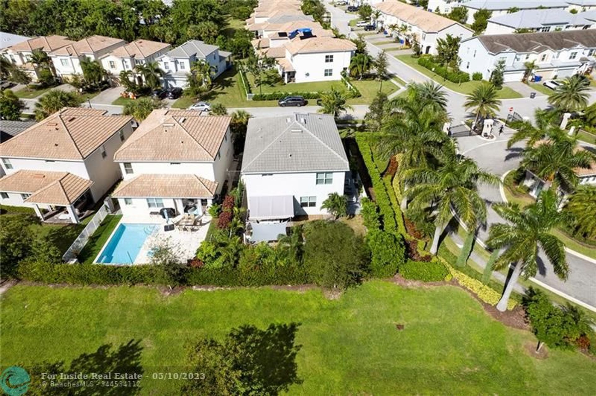 House in Hollywood, Florida 11714524