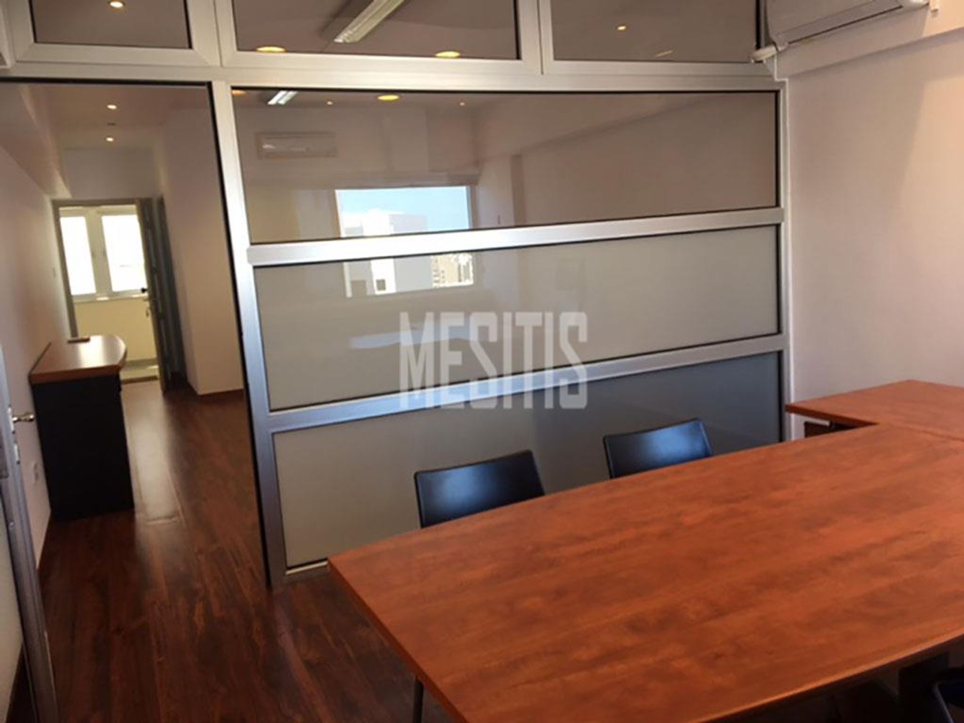 Kantor di Limassol, Limassol 11715346