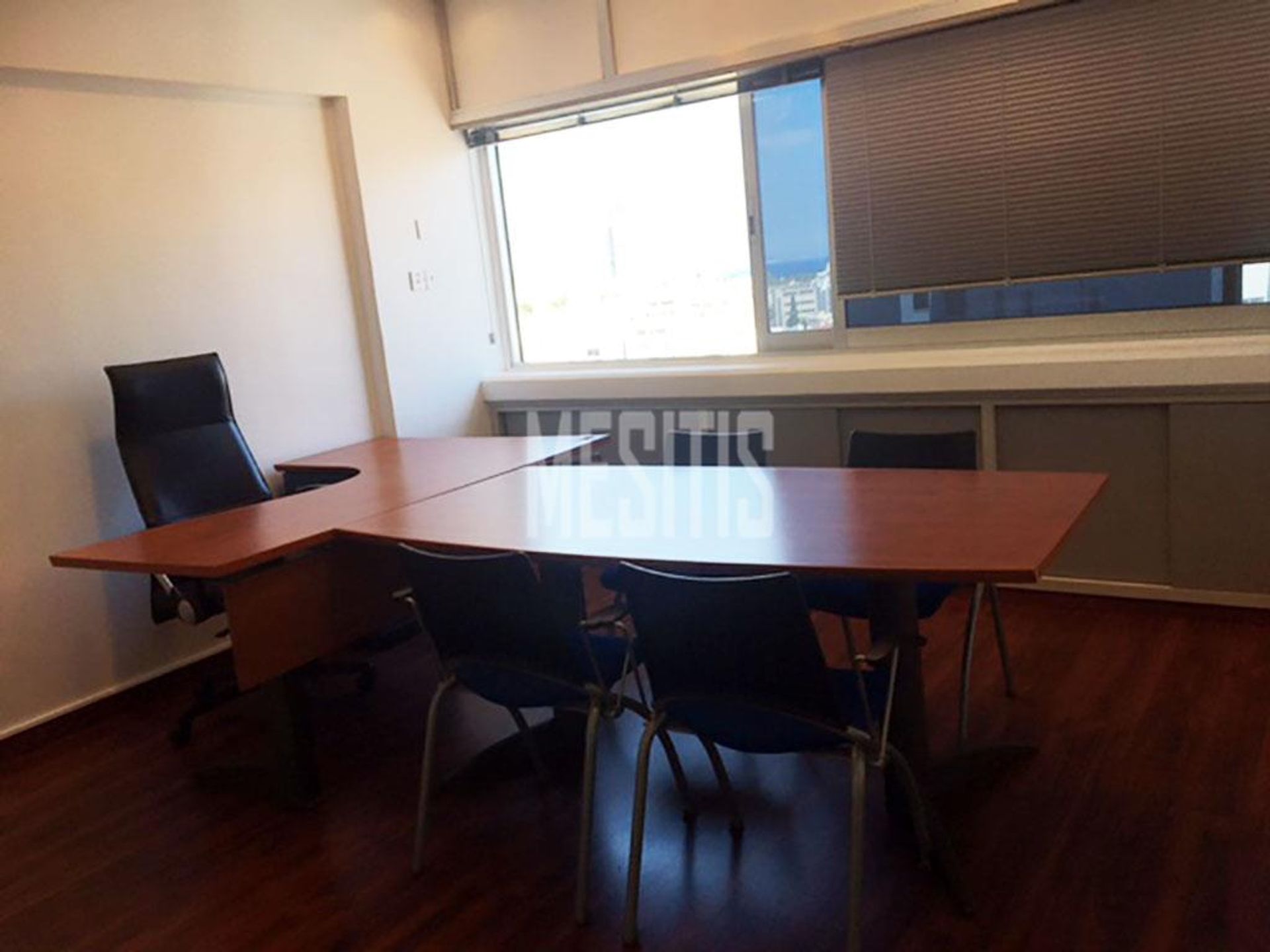 Kantor di Limassol, Limassol 11715346